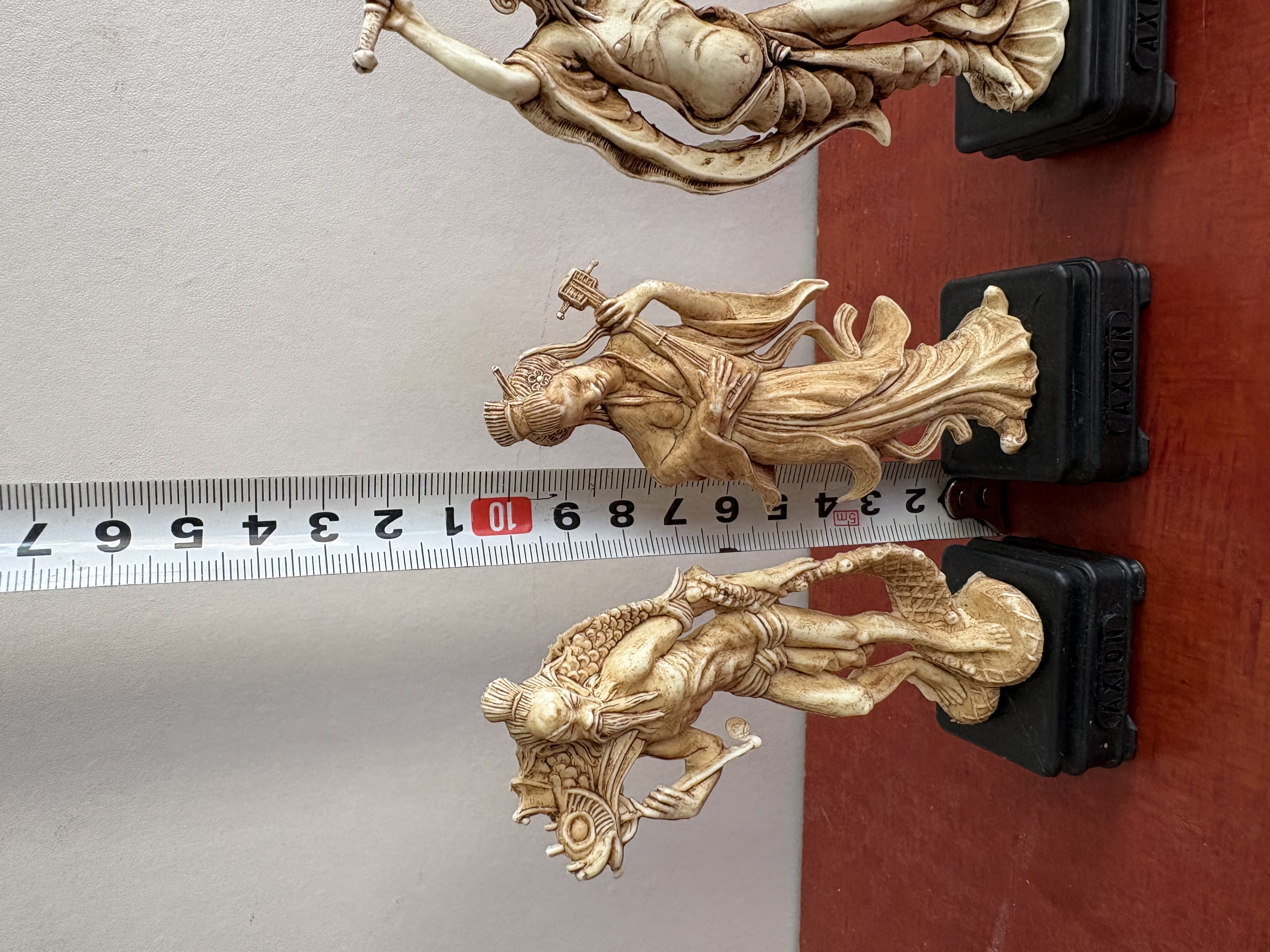 Miniaturen Chinese beeldjes plastic – foto 3 – kavel bij GSD Auctions, Zoeterwoude