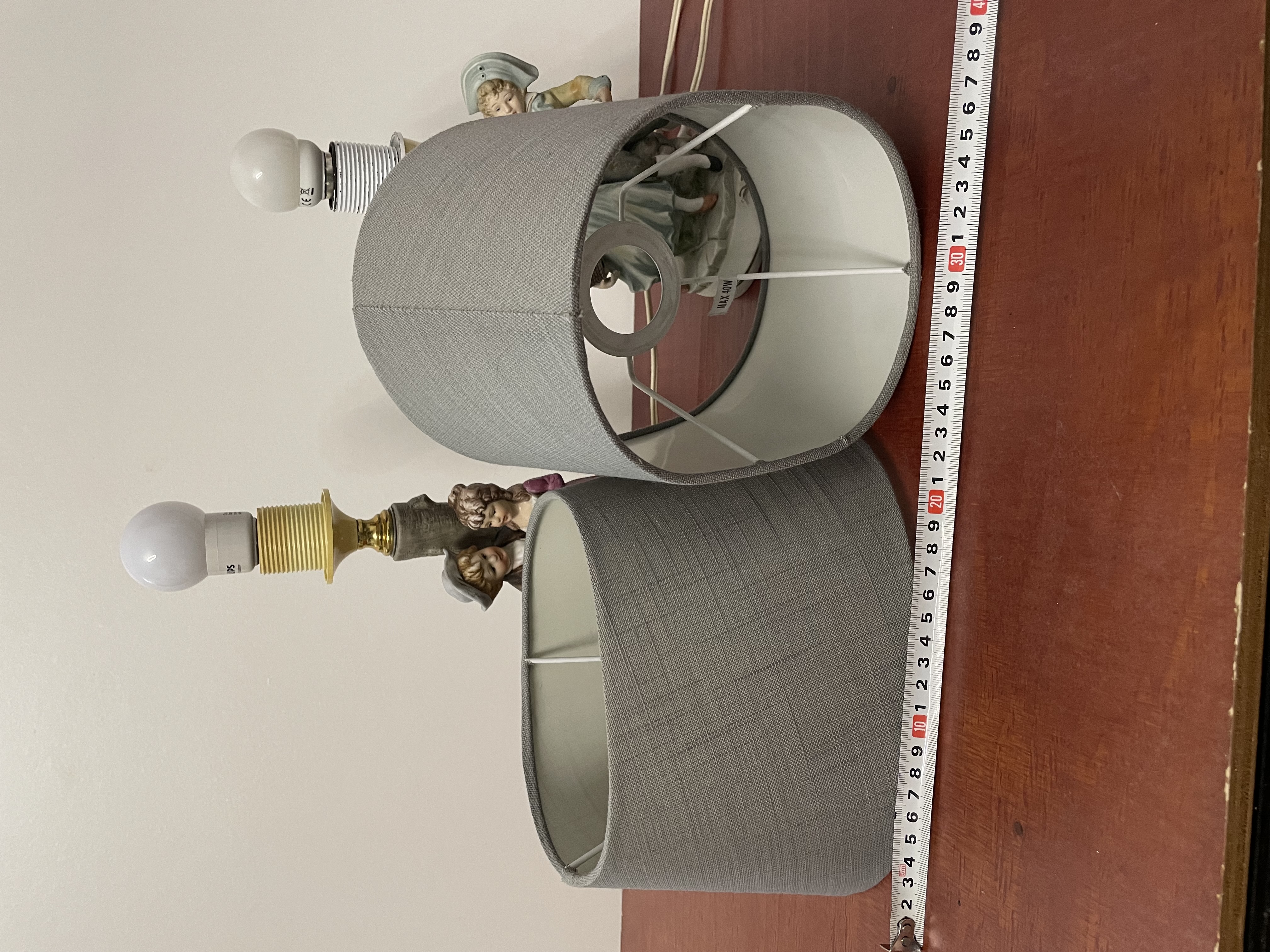 2 kleine tafellamp met lampenkapen van Duitse fabriek – foto 11 – kavel bij GSD Auctions, Zoeterwoude
