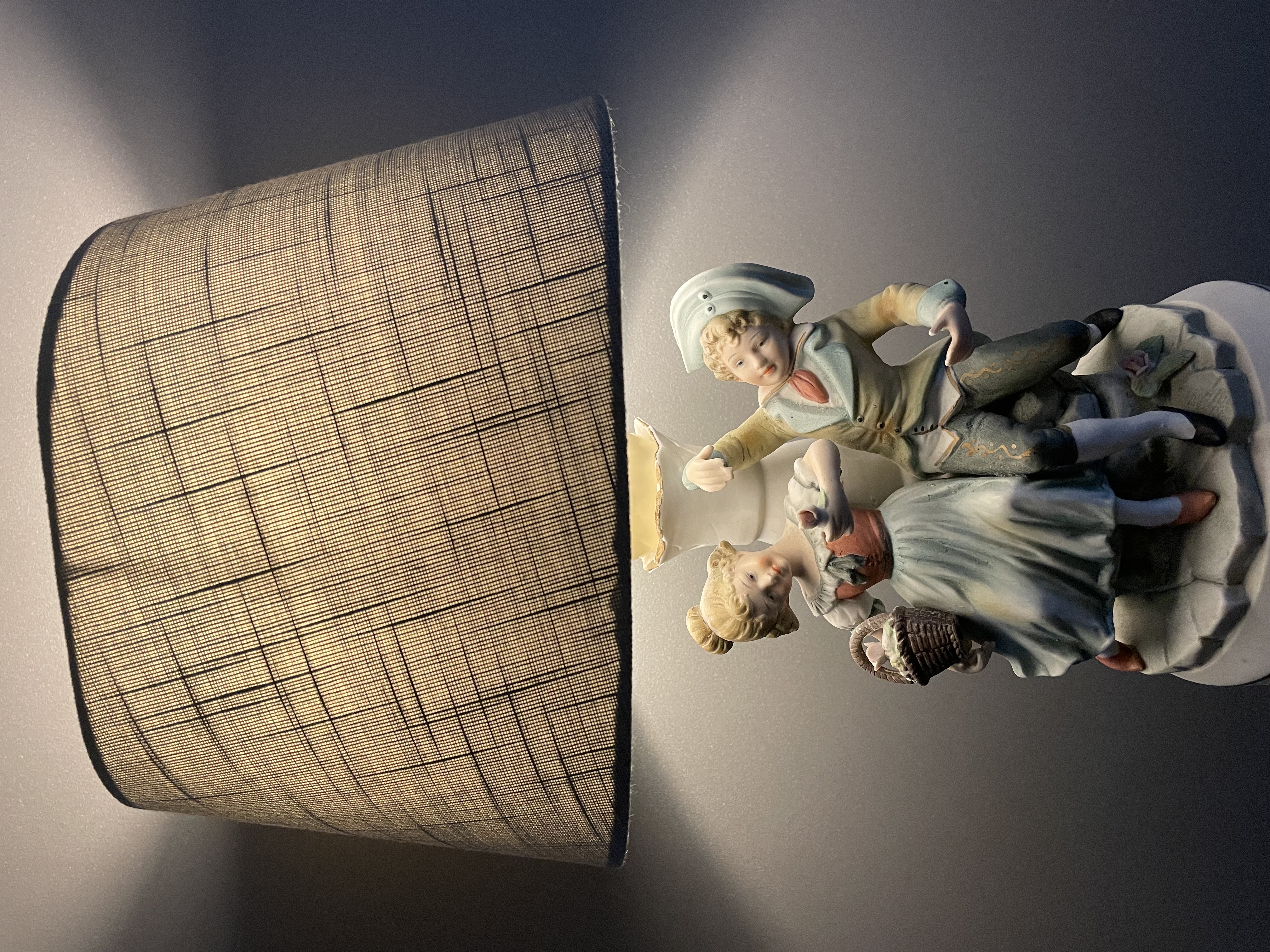 2 kleine tafellamp met lampenkapen van Duitse fabriek – foto 16 – kavel bij GSD Auctions, Zoeterwoude