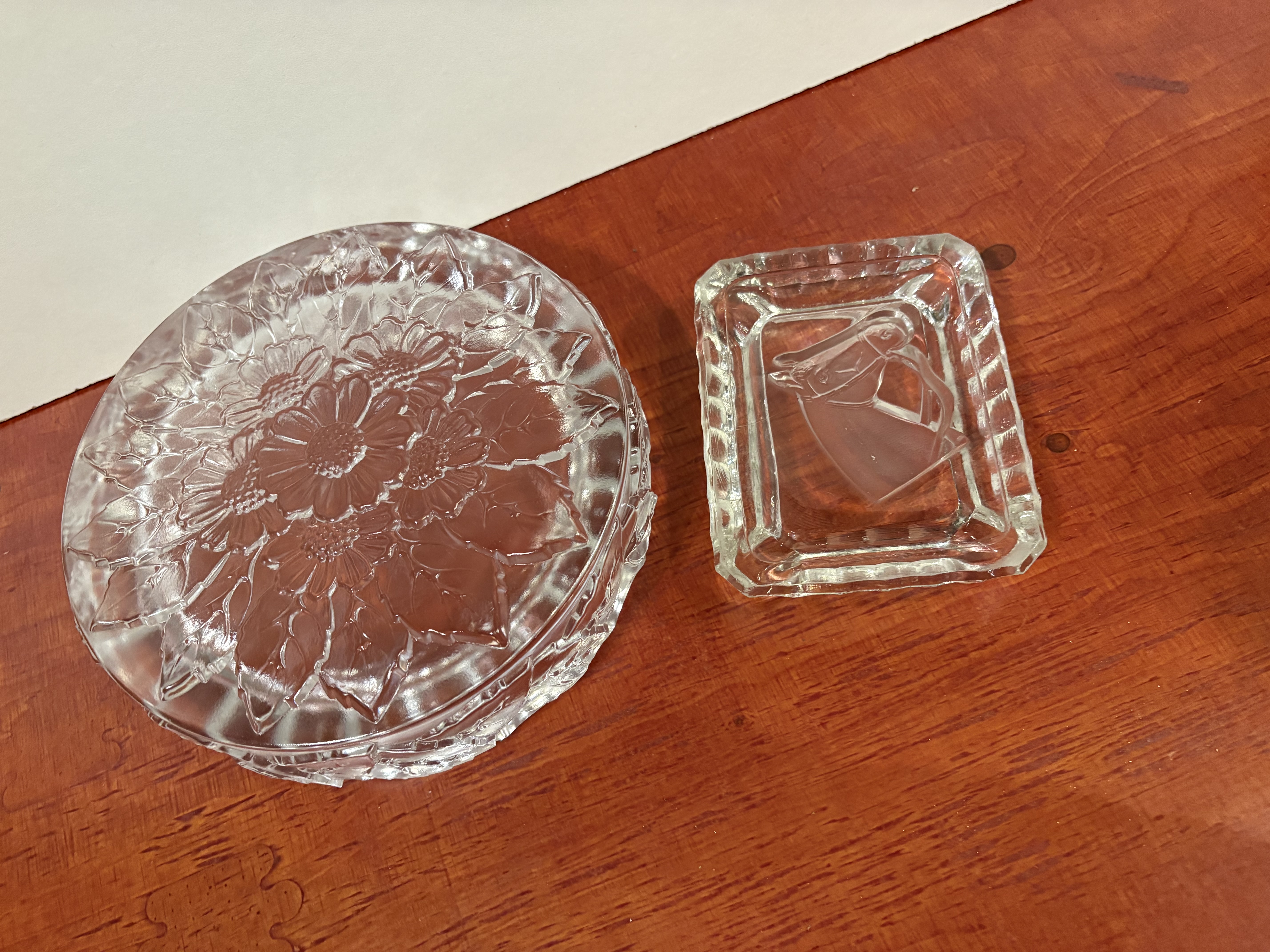 Kristallen asbakken – foto 7 – kavel bij GSD Auctions, Zoeterwoude