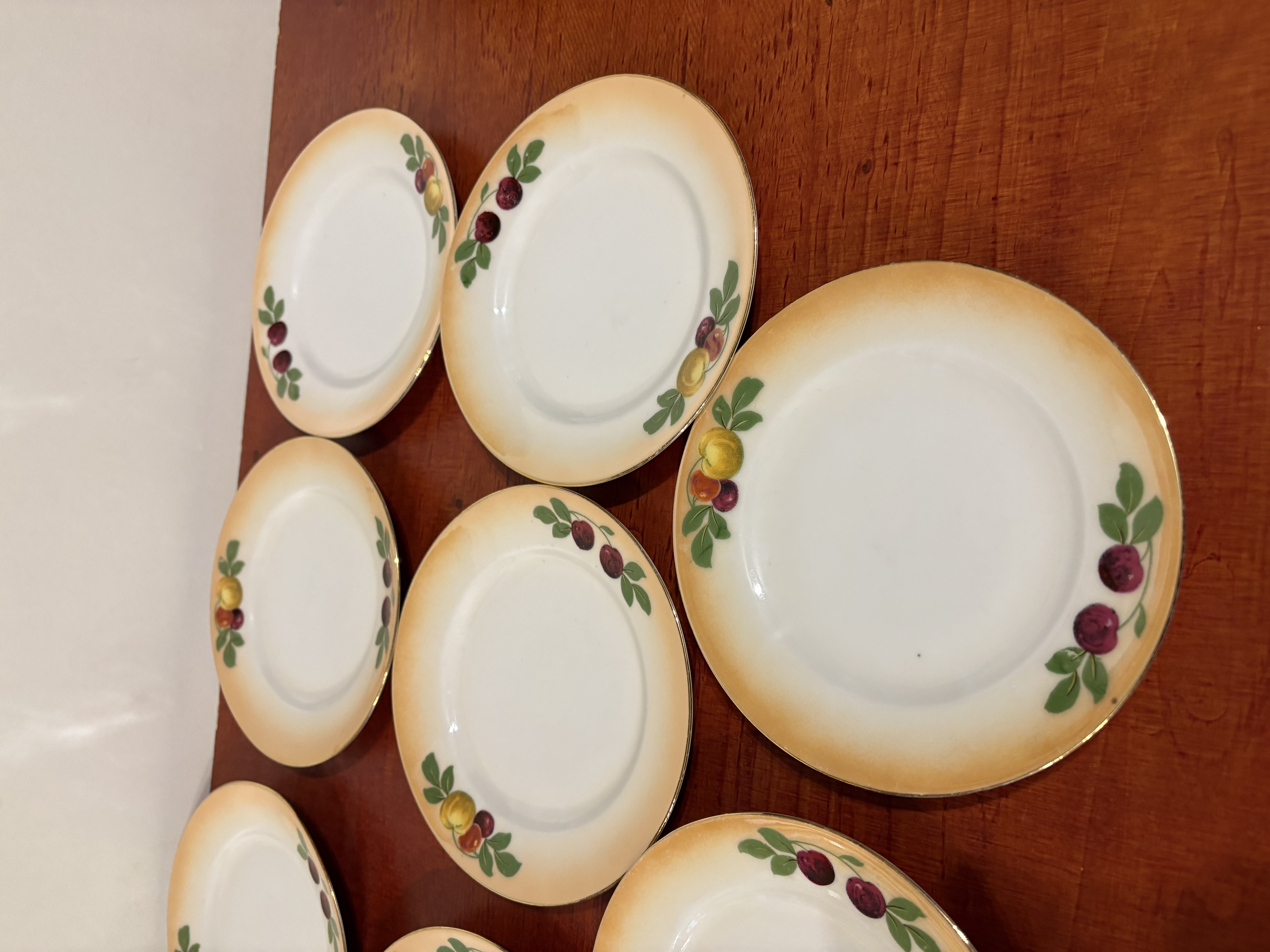 Gebakken porselein servies (Czechoslovakia) – foto 9 – kavel bij GSD Auctions, Zoeterwoude