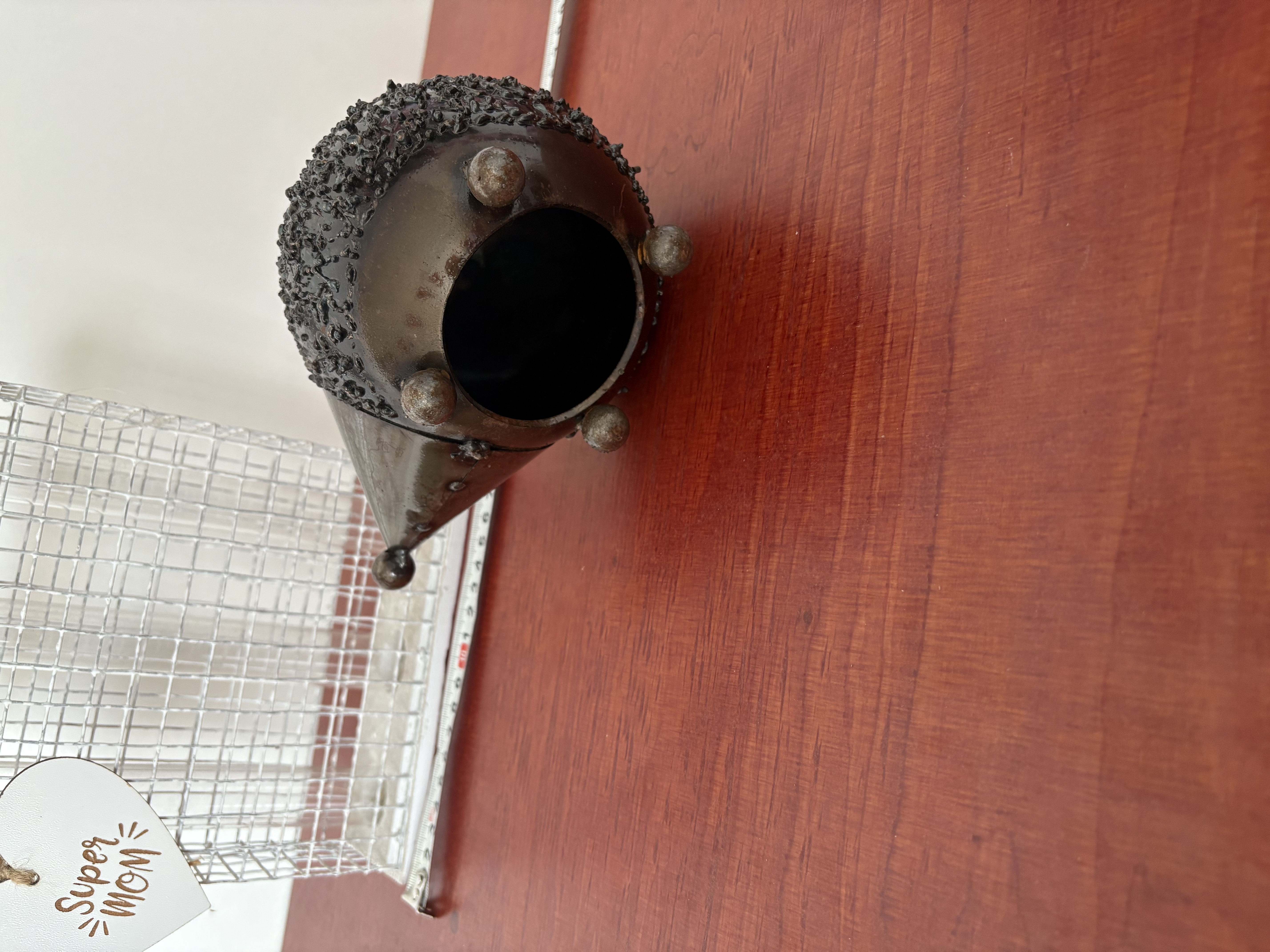 Decoratieve items 3 glazen in hout en metalen egel – foto 6 – kavel bij GSD Auctions, Zoeterwoude