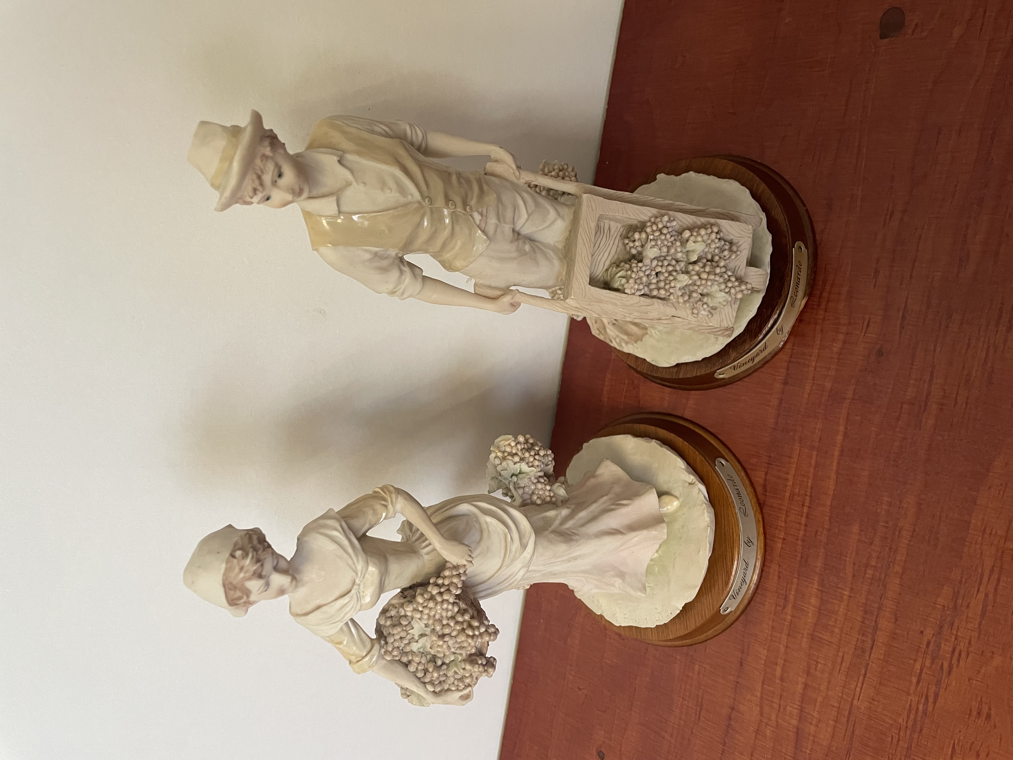 Vintage 2 decoratieve ornamenten van de Leonardo-collectie “Vineyard” – foto 2 – kavel bij GSD Auctions, Zoeterwoude