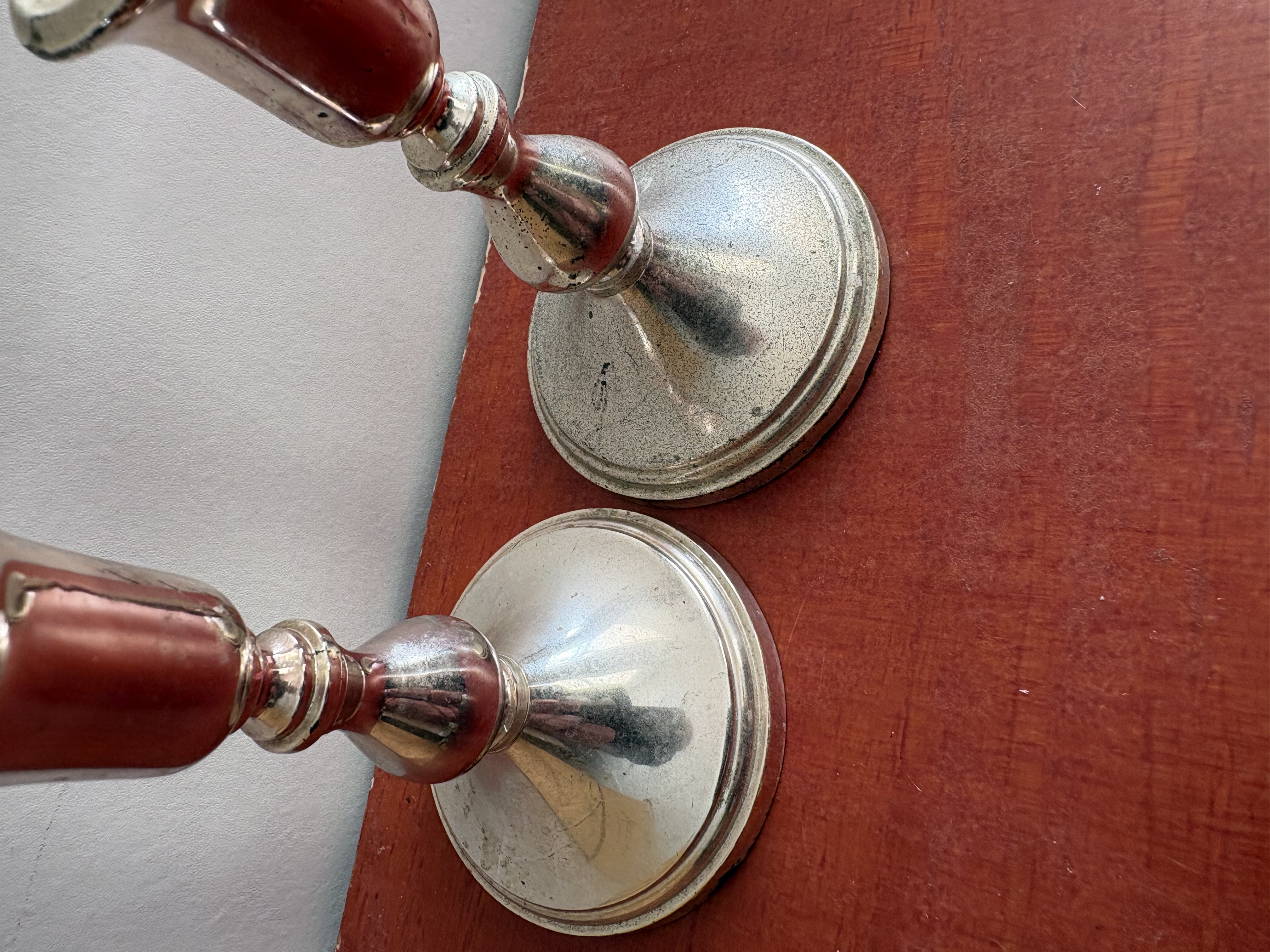 Verzilverde kandelaars – foto 5 – kavel bij GSD Auctions, Zoeterwoude