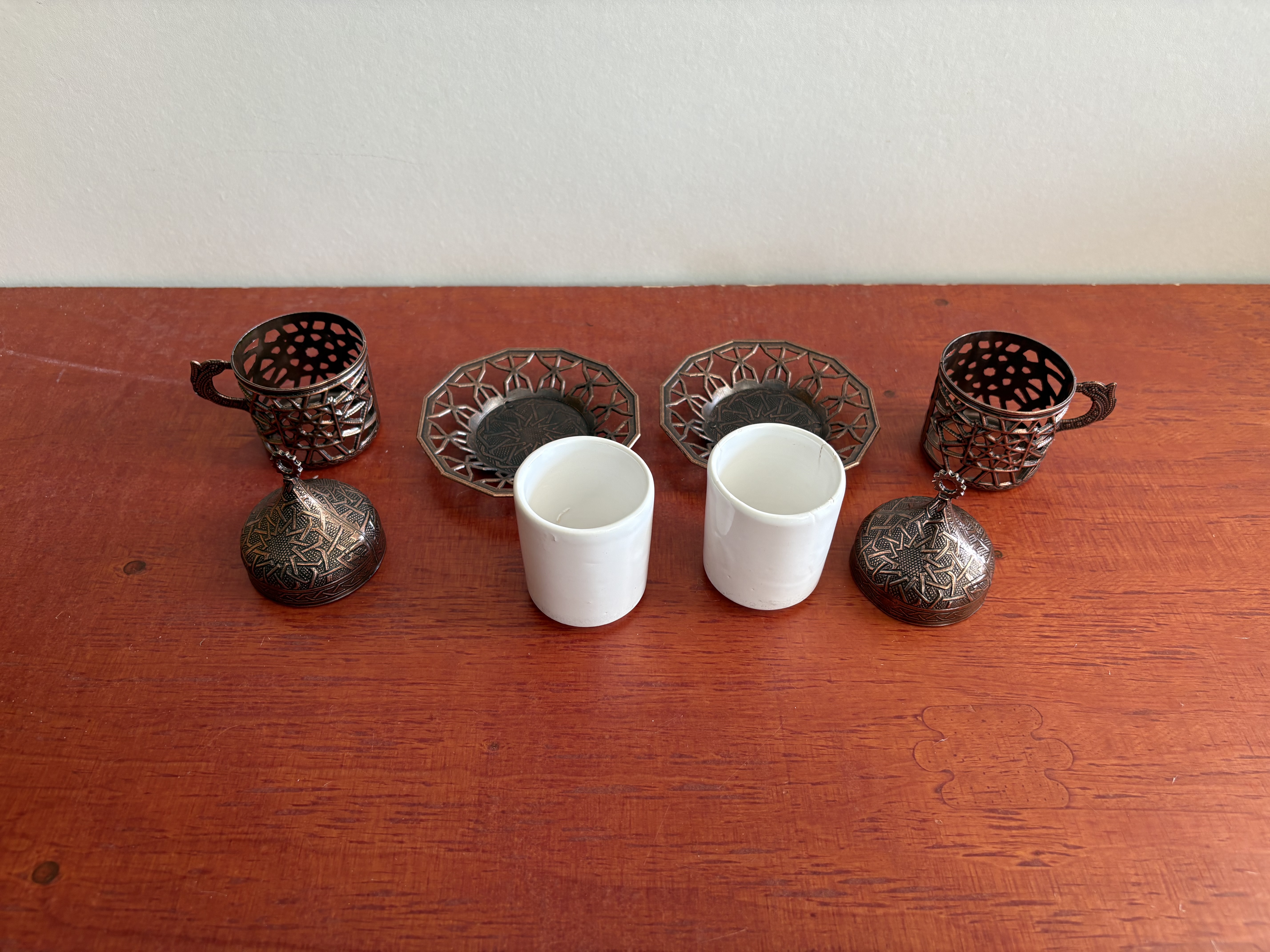 2 identieke kopjes – foto 2 – kavel bij GSD Auctions, Zoeterwoude