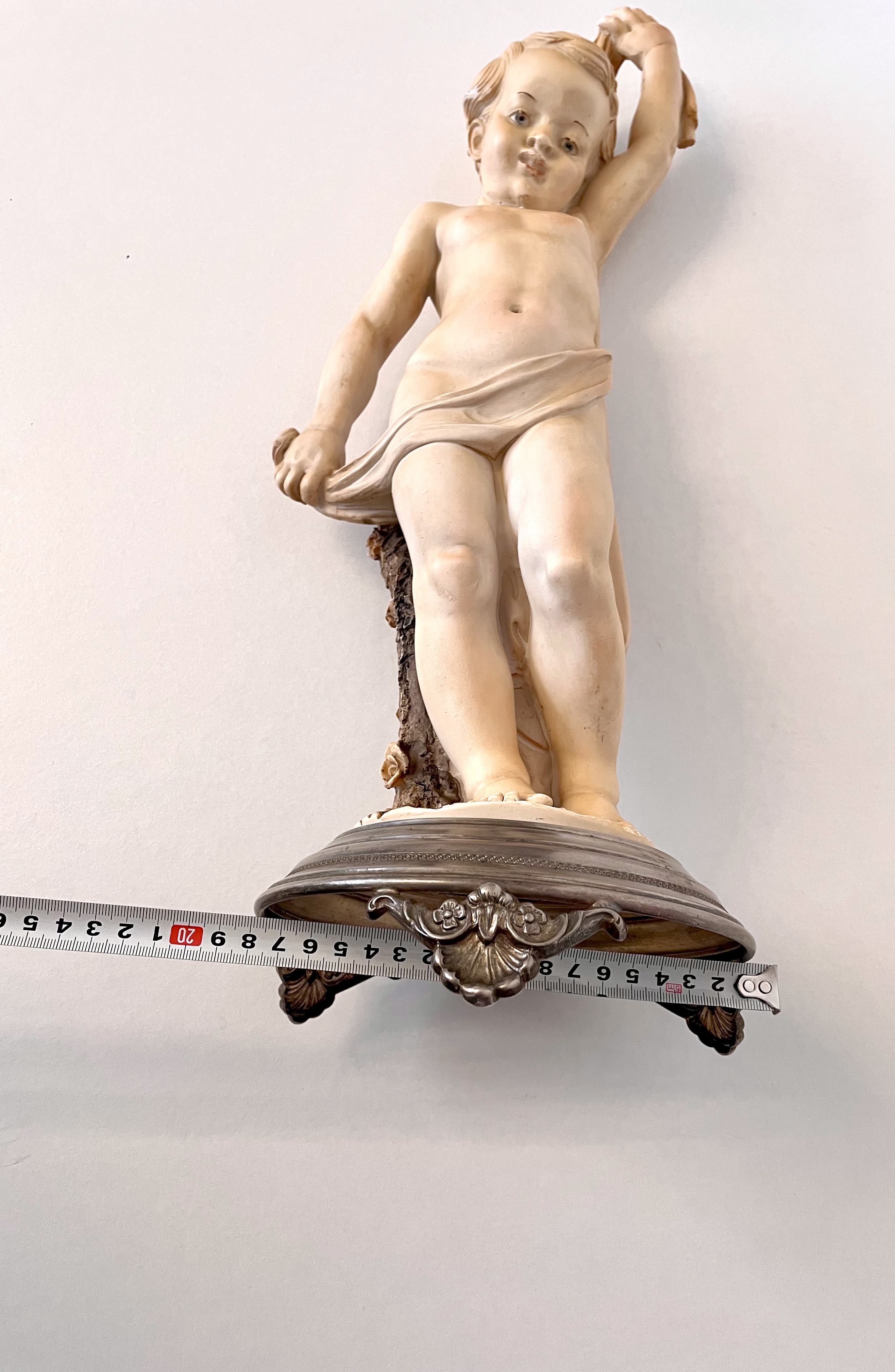 Beeld van een jongen Gesigneerd Capodimonte – foto 16 – kavel bij GSD Auctions, Zoeterwoude