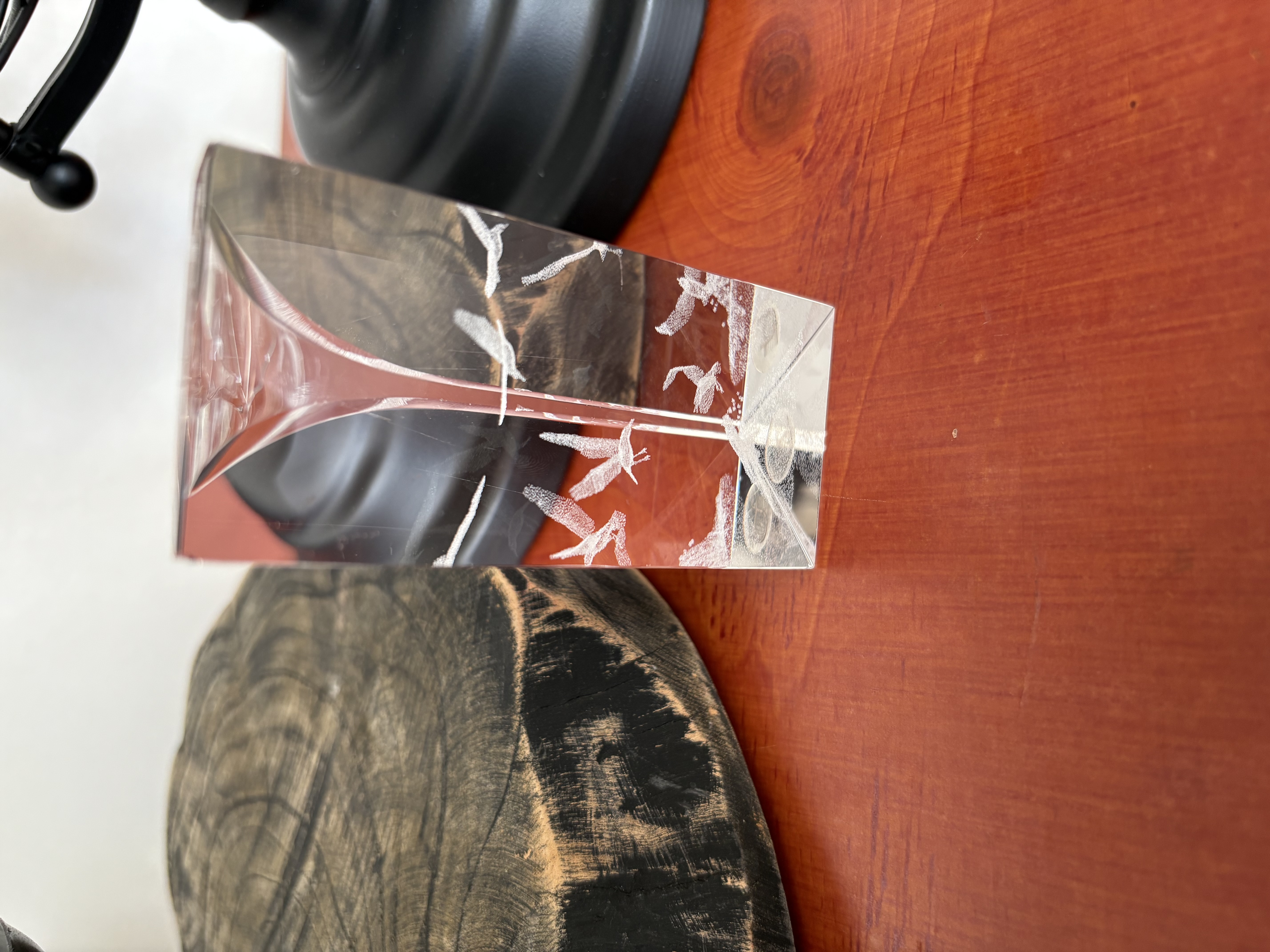Wereldbol, houten kandelaar en kristal – foto 5 – kavel bij GSD Auctions, Zoeterwoude
