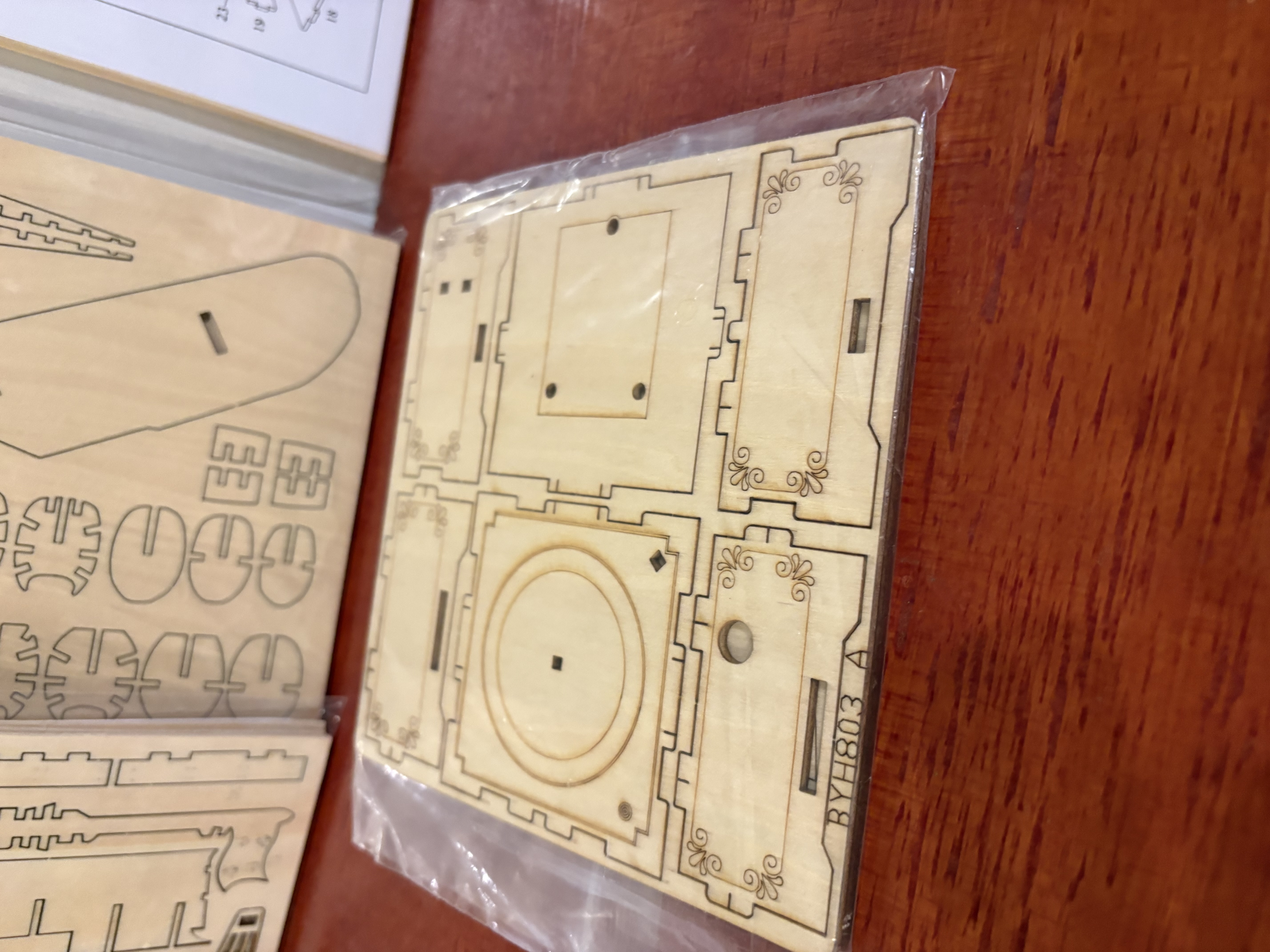 Houten 3D puzzels 4 stuks nieuwe – foto 3 – kavel bij GSD Auctions, Zoeterwoude