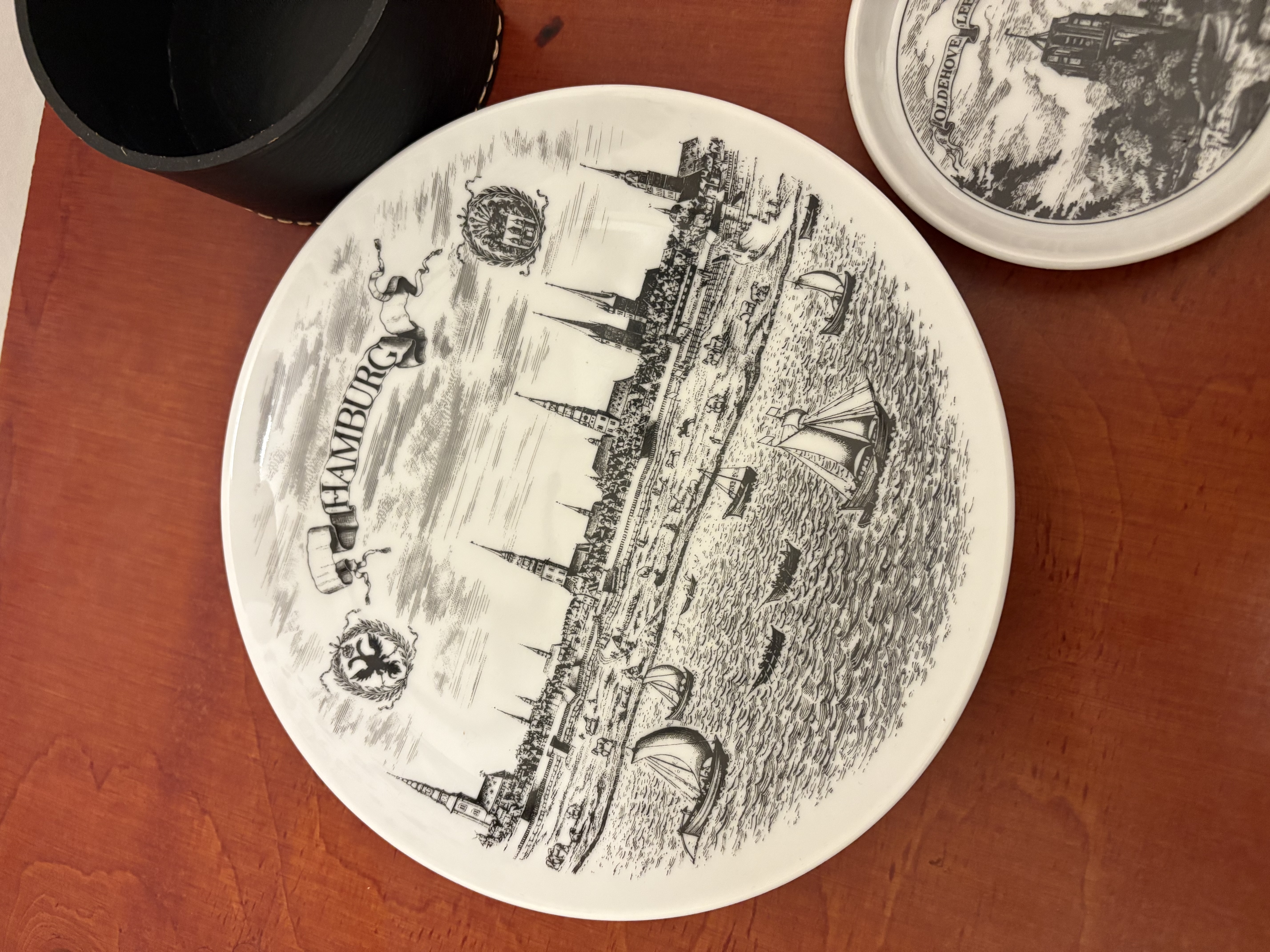 Onderzetters, kleine bord en grote bord – foto 7 – kavel bij GSD Auctions, Zoeterwoude