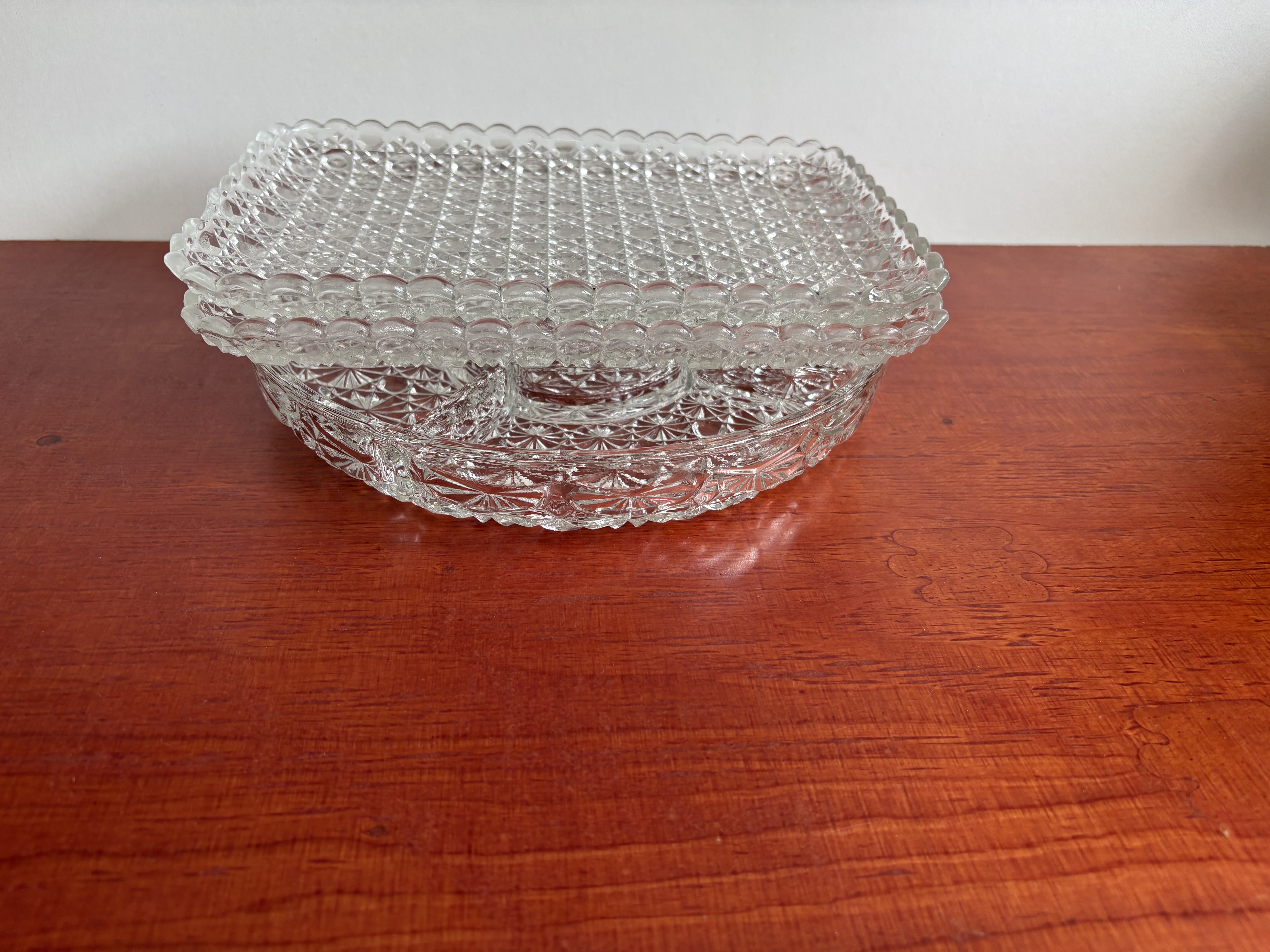 2 gebak schaal en een bonbon schaal van kristal – foto 11 – kavel bij GSD Auctions, Zoeterwoude
