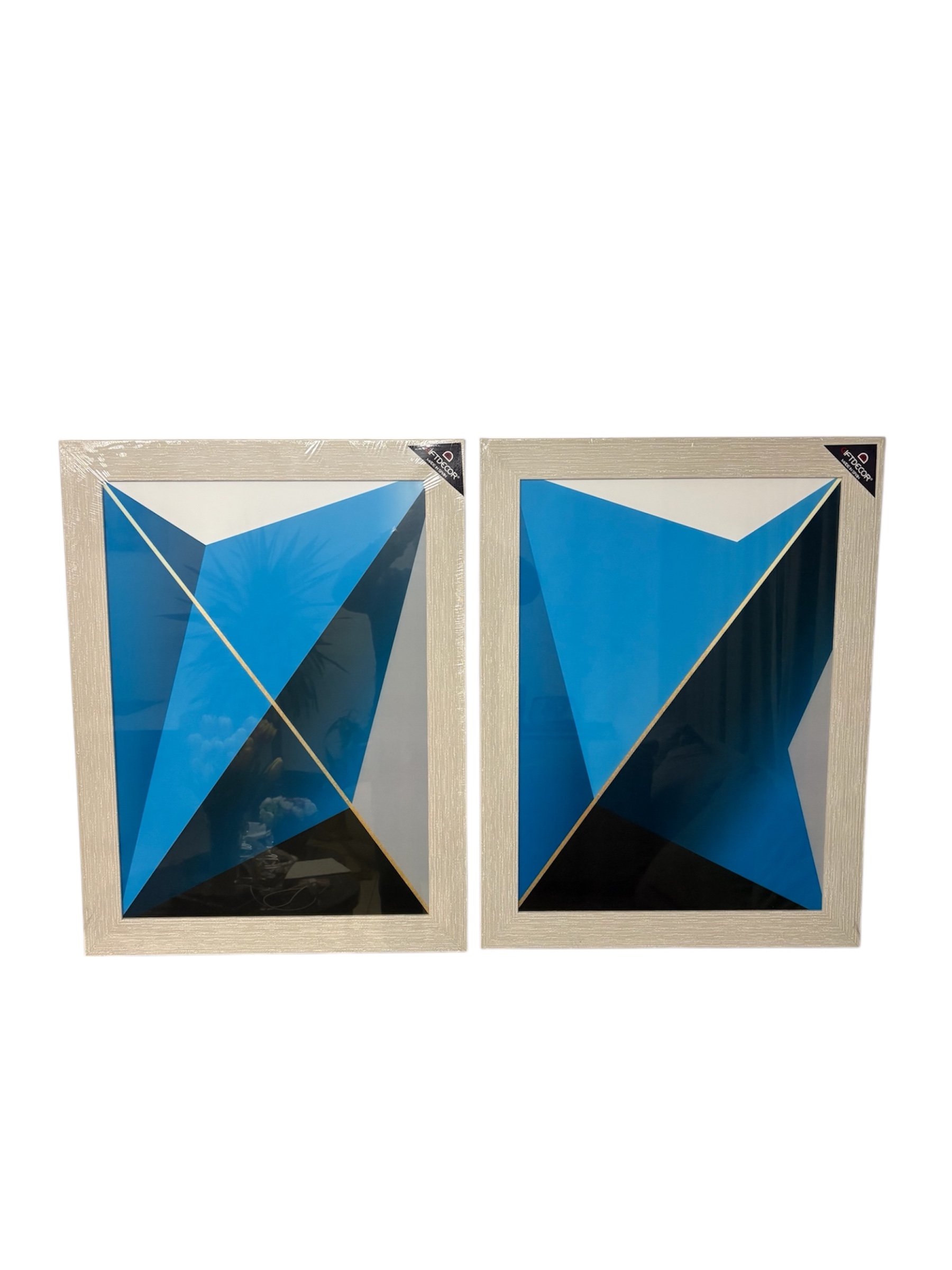 Blauwe geometrische schilderij modern in lijst – foto 3 – kavel bij GSD Auctions, Zoeterwoude