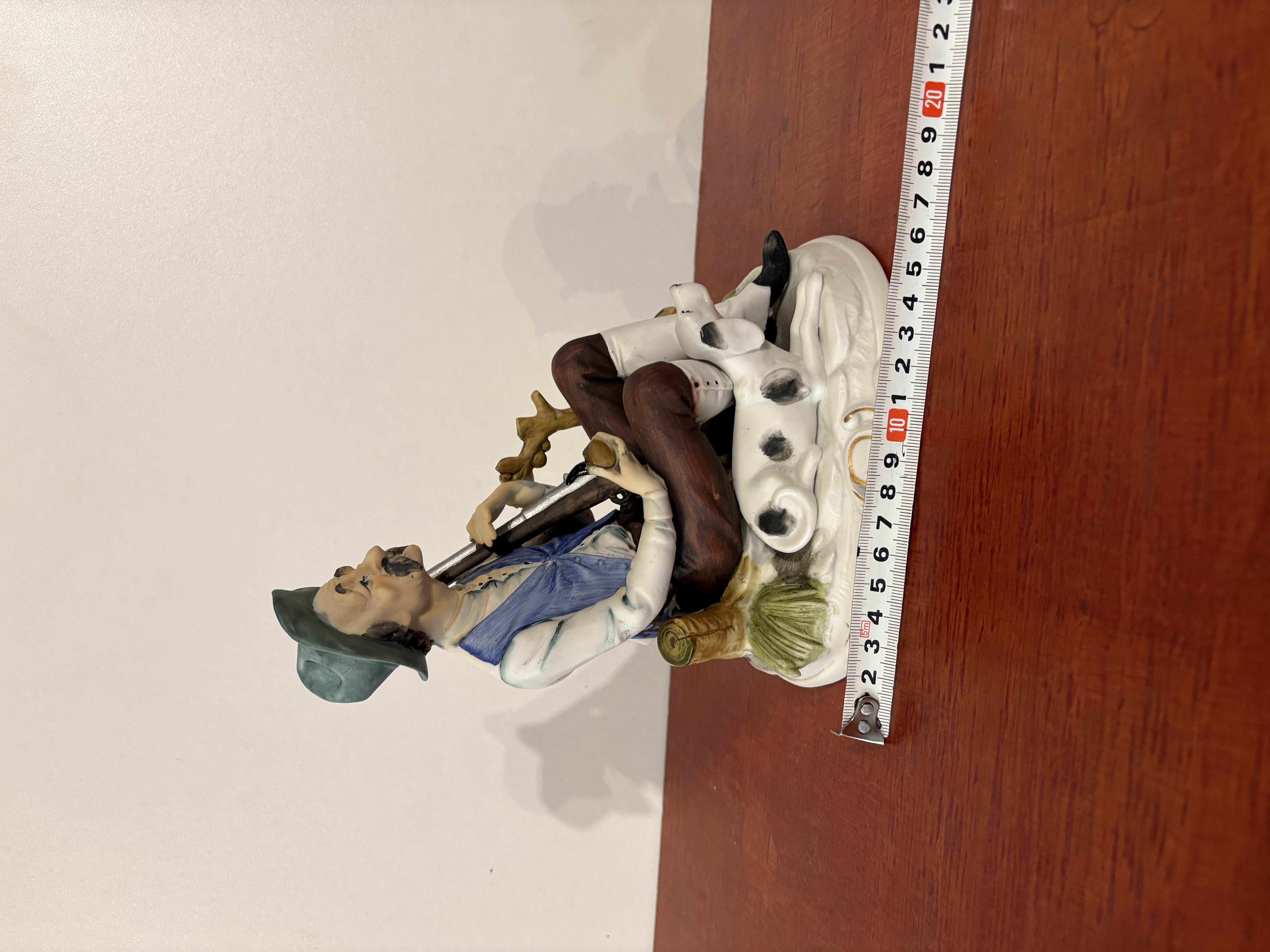 Keramieken Beeldjes Nummer 7 Oude jager – foto 3 – kavel bij GSD Auctions, Zoeterwoude