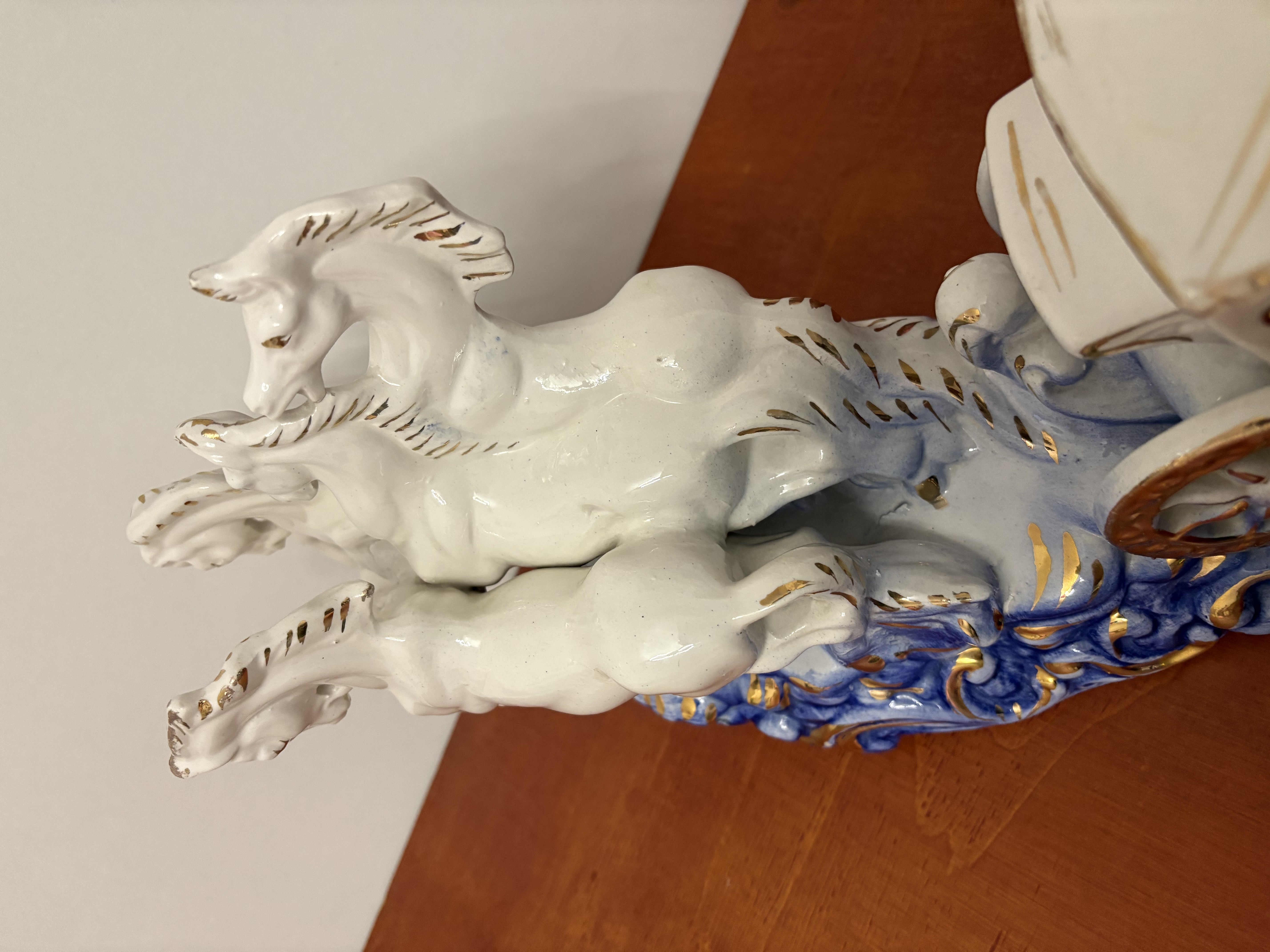 Porseleinen goud versieren paarden met koets – foto 13 – kavel bij GSD Auctions, Zoeterwoude