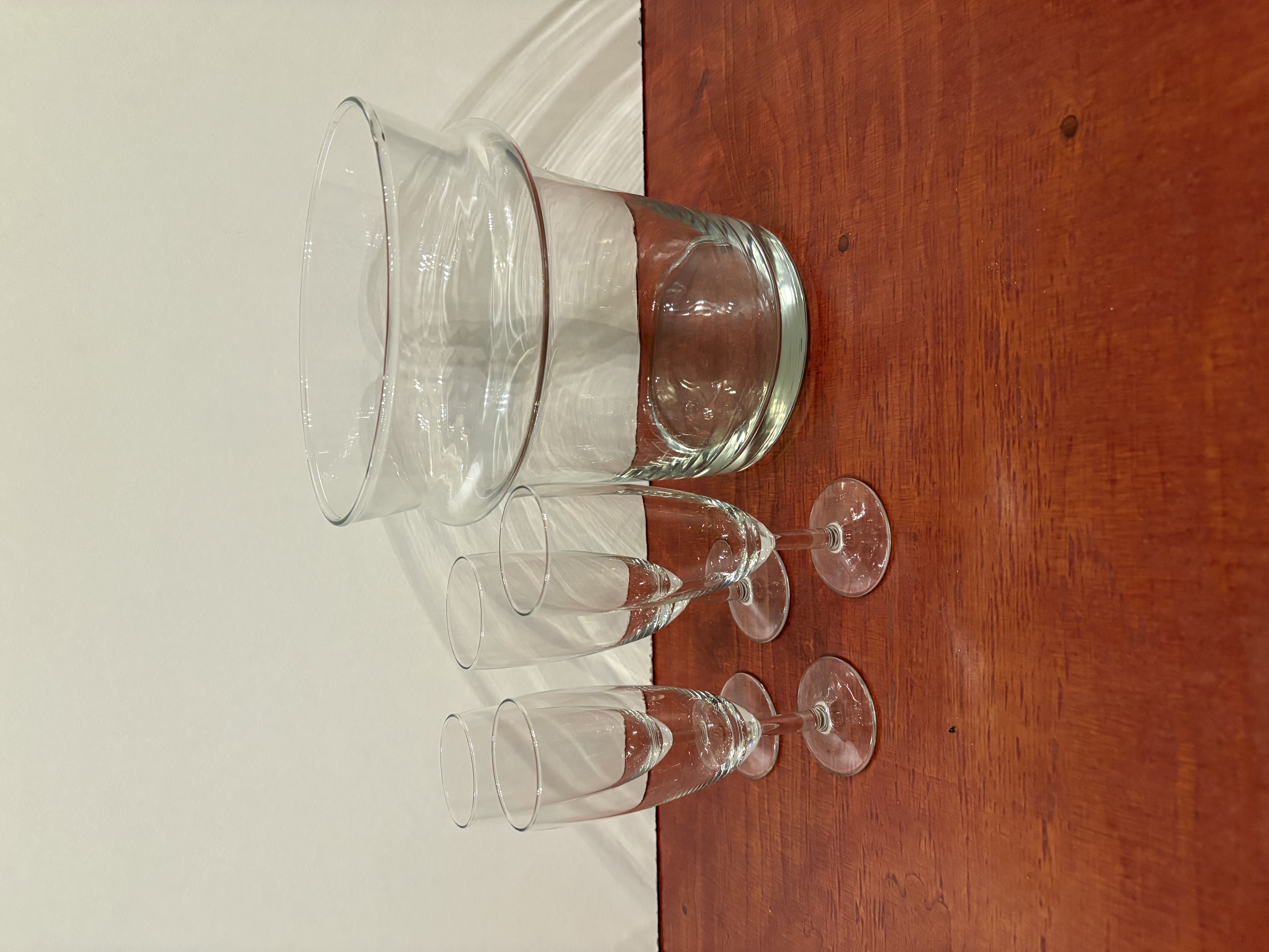 champagneglazen en koelemmer – foto 4 – kavel bij GSD Auctions, Zoeterwoude