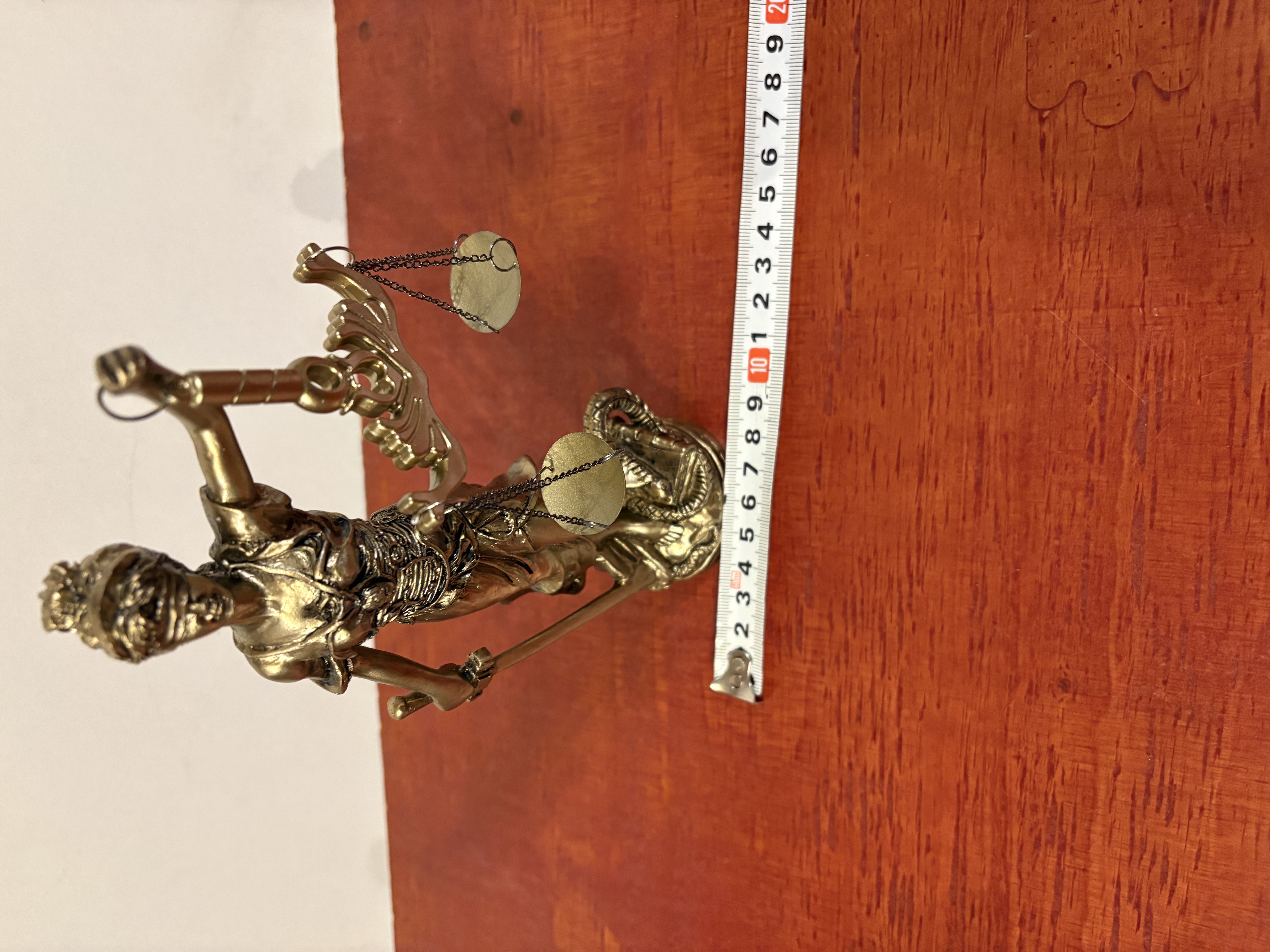 Decoratief beeld "de godin van rechtvaardigheid" – foto 3 – kavel bij GSD Auctions, Zoeterwoude