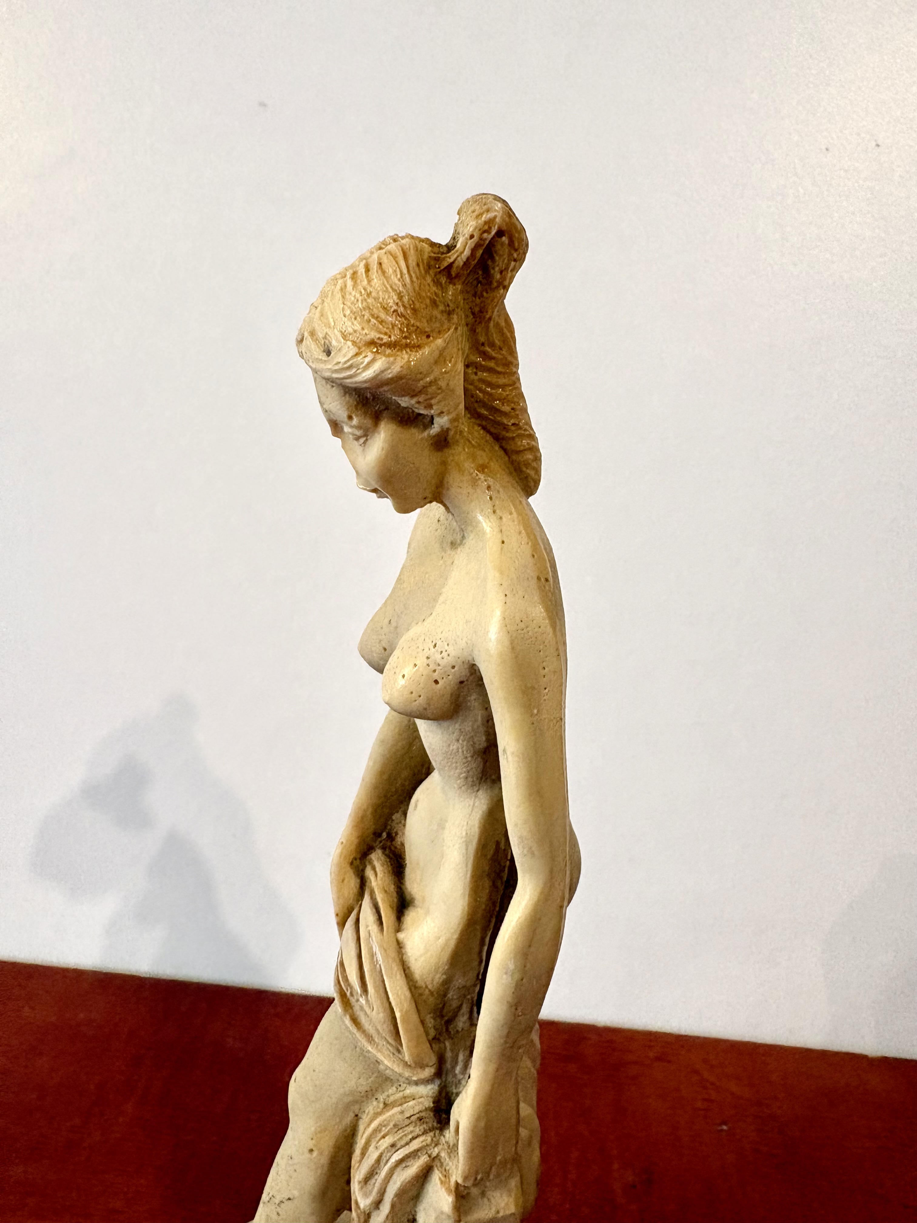 Een klassieke beeld van een naakte vrouw – foto 5 – kavel bij GSD Auctions, Zoeterwoude