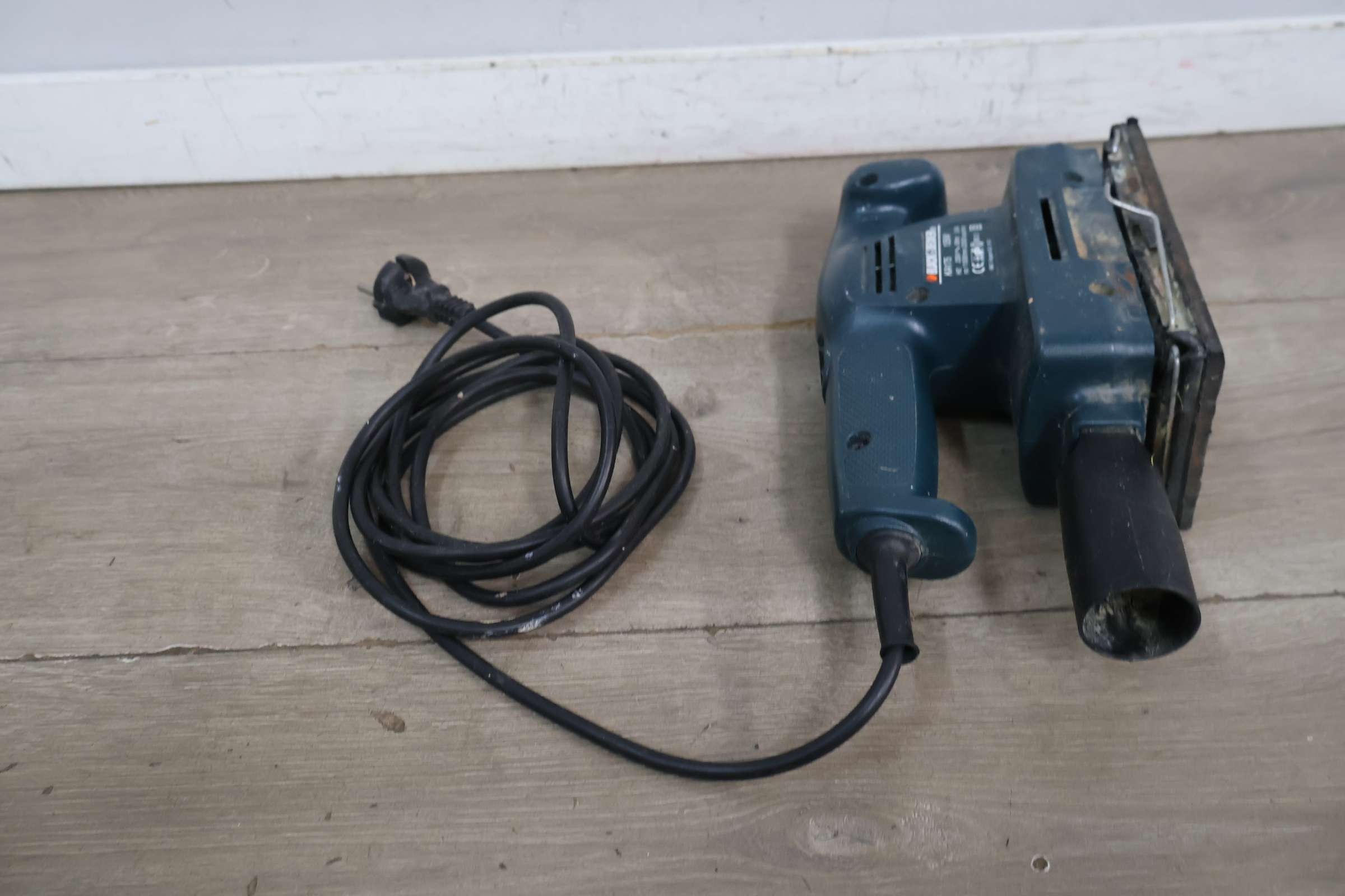 Black & Decker KA175 vlakschuurmachine' – foto 13 – kavel bij GSD Auctions, Zoeterwoude