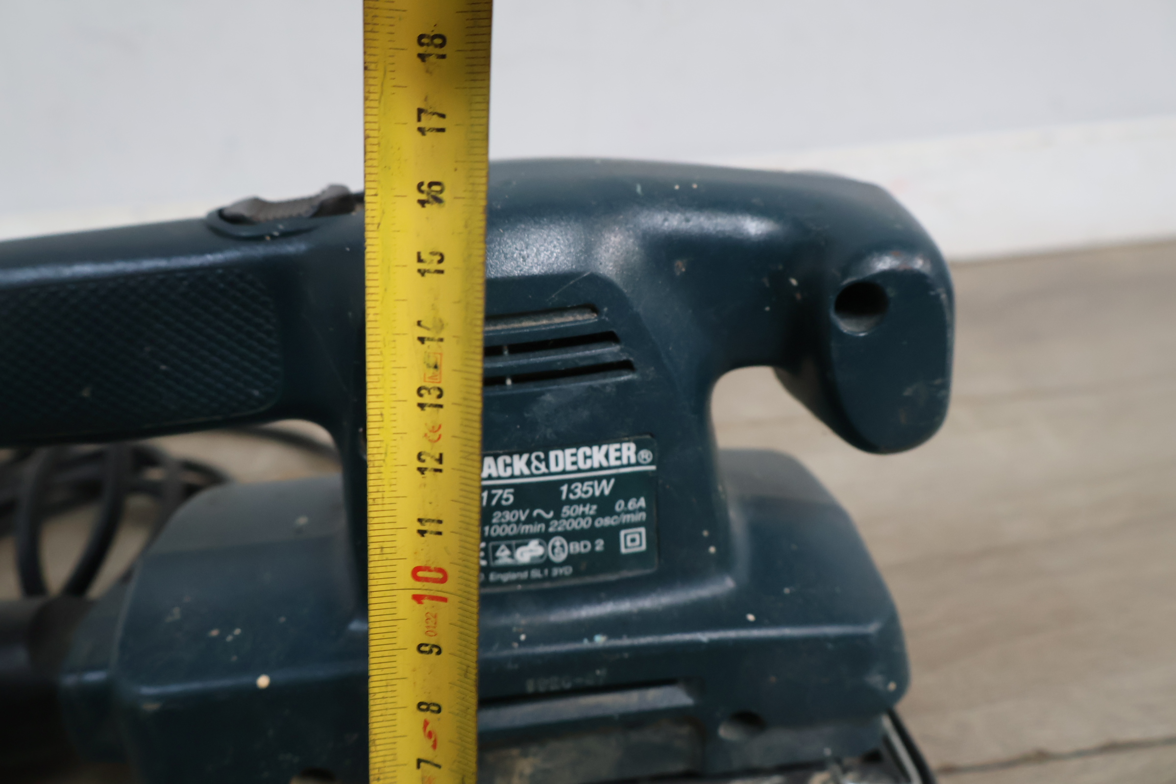 Black & Decker KA175 vlakschuurmachine' – foto 15 – kavel bij GSD Auctions, Zoeterwoude