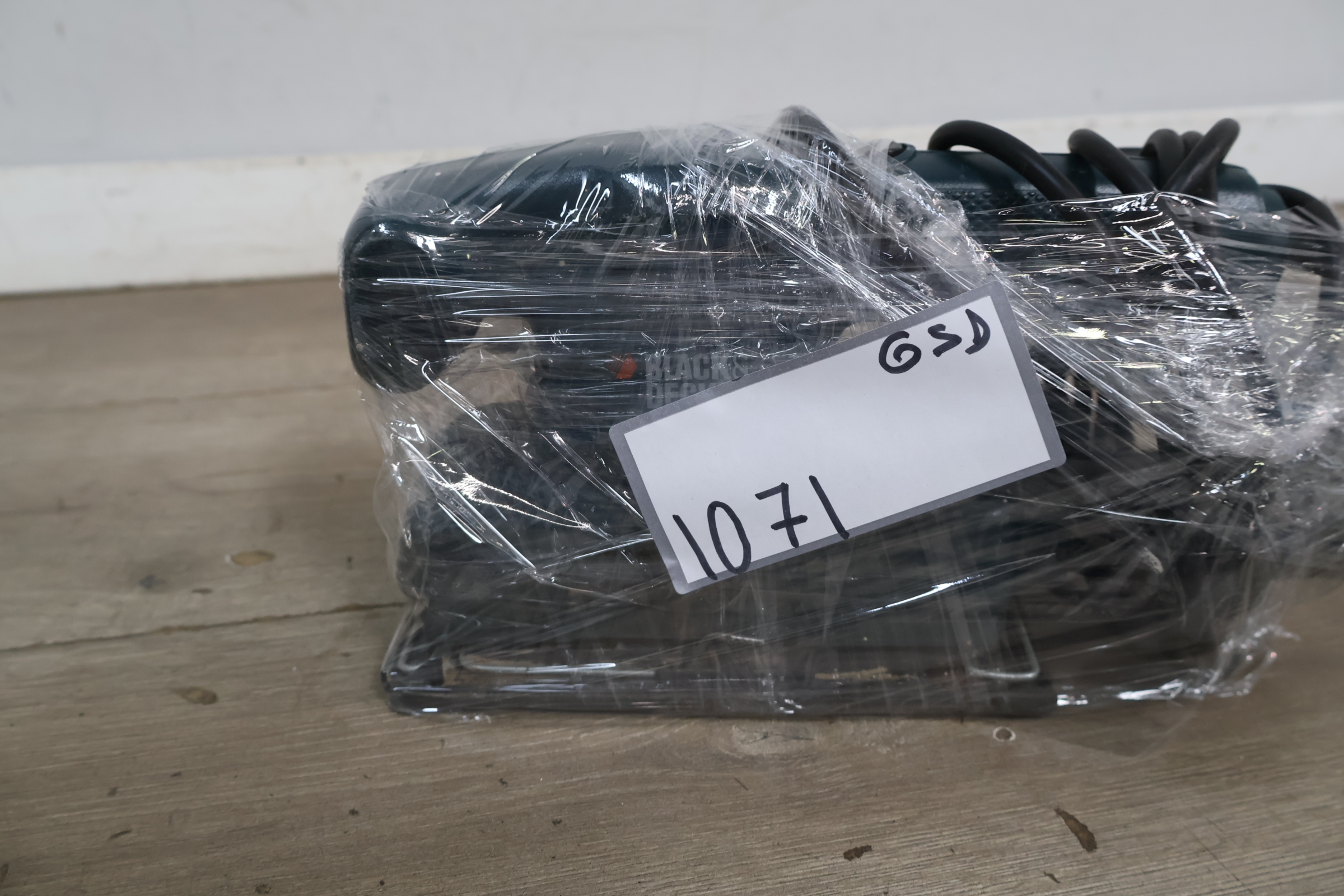 Black & Decker KA175 vlakschuurmachine' – foto 16 – kavel bij GSD Auctions, Zoeterwoude