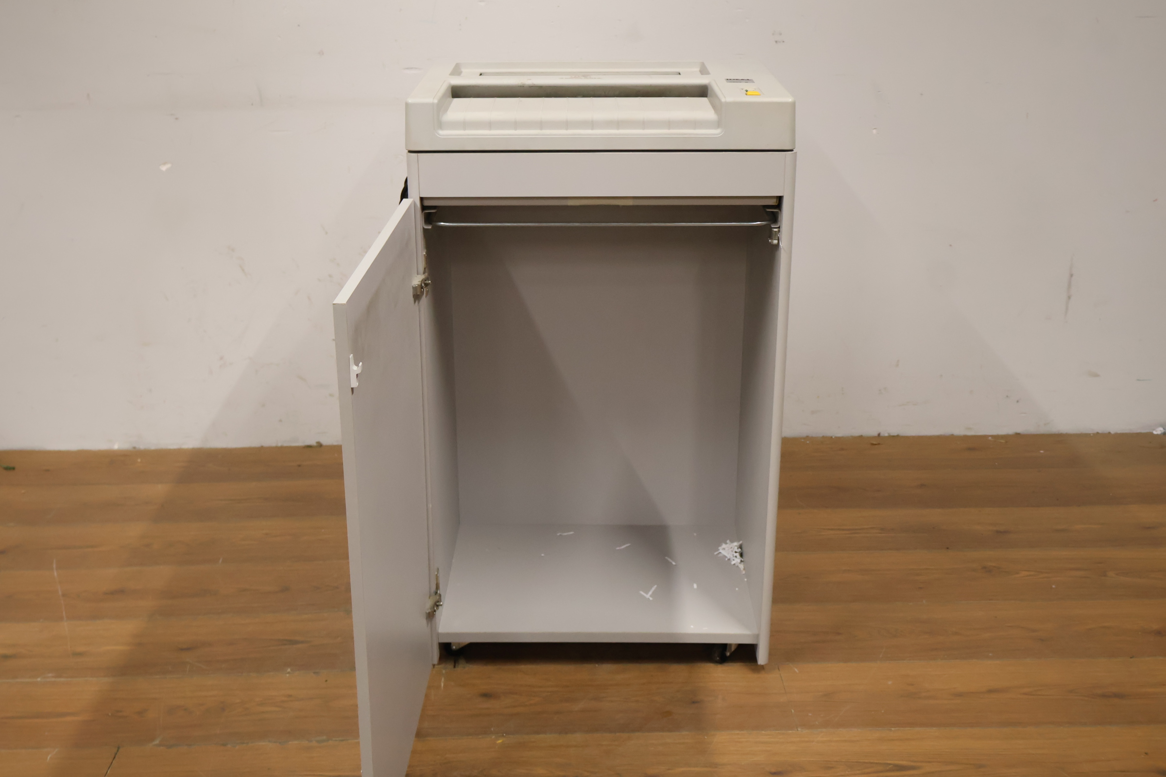 IDEAL-WERK Papierversnipperaar' – foto 5 – kavel bij GSD Auctions, Zoeterwoude