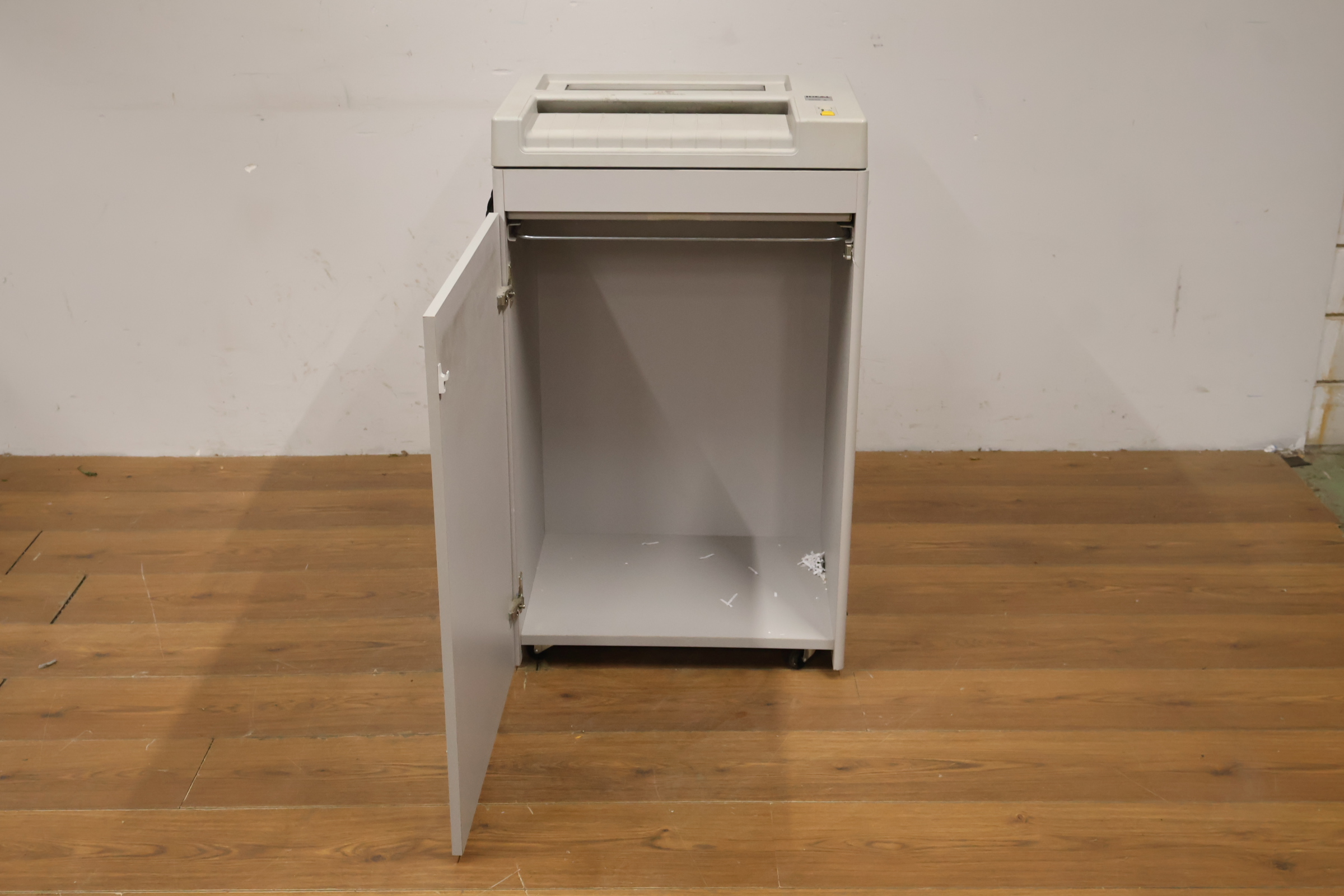 IDEAL-WERK Papierversnipperaar' – foto 6 – kavel bij GSD Auctions, Zoeterwoude