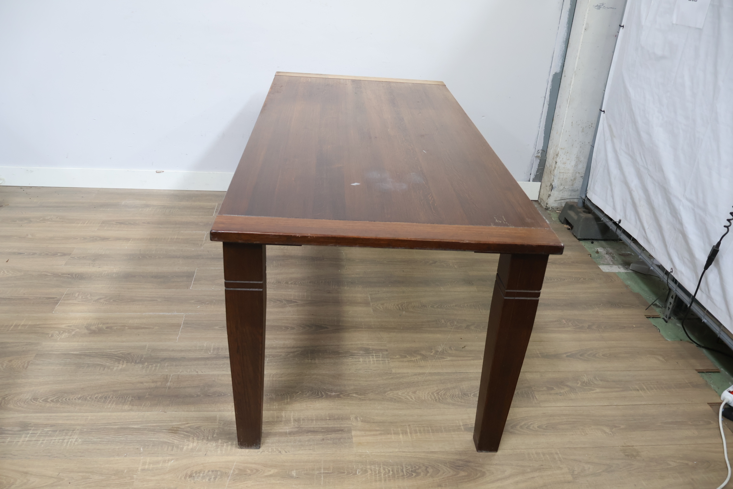 Houten eettafel - 200 CM' – foto 4 – kavel bij GSD Auctions, Zoeterwoude