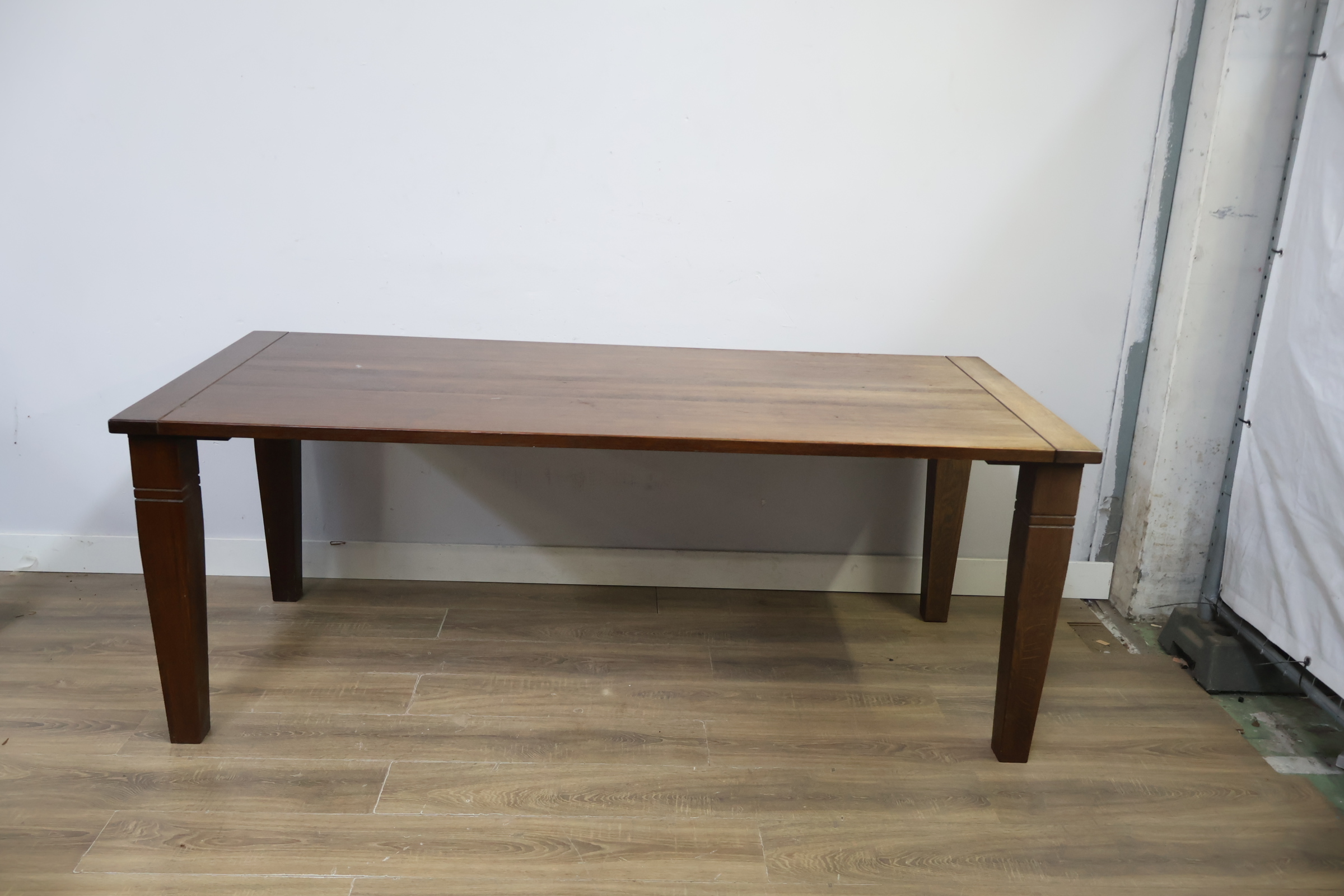 Houten eettafel - 200 CM' – foto 11 – kavel bij GSD Auctions, Zoeterwoude