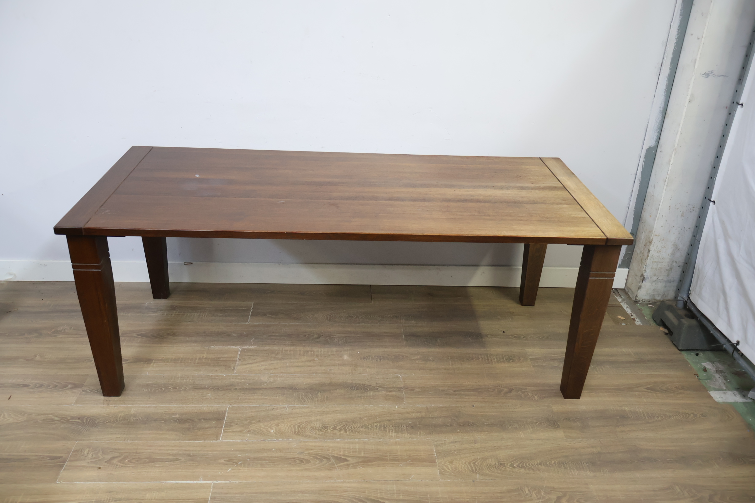 Houten eettafel - 200 CM' – foto 12 – kavel bij GSD Auctions, Zoeterwoude