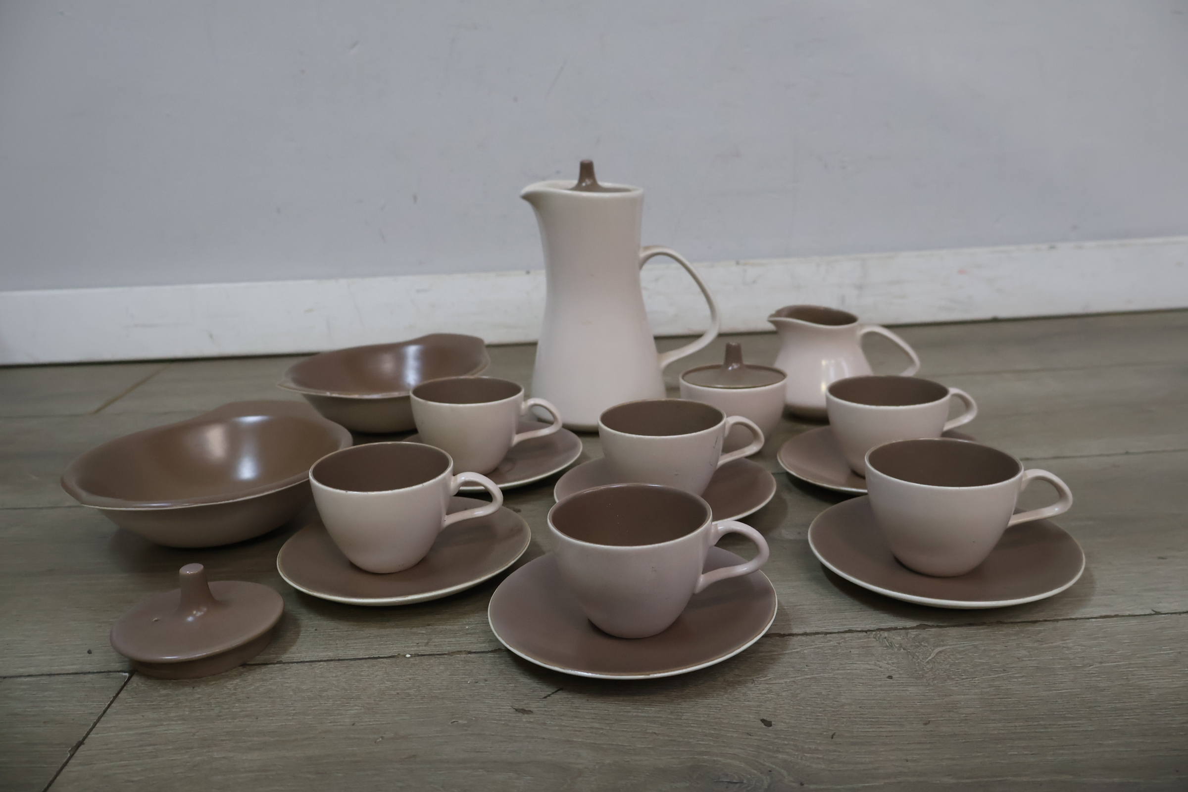 Compleet servies - Poole England' – foto 5 – kavel bij GSD Auctions, Zoeterwoude