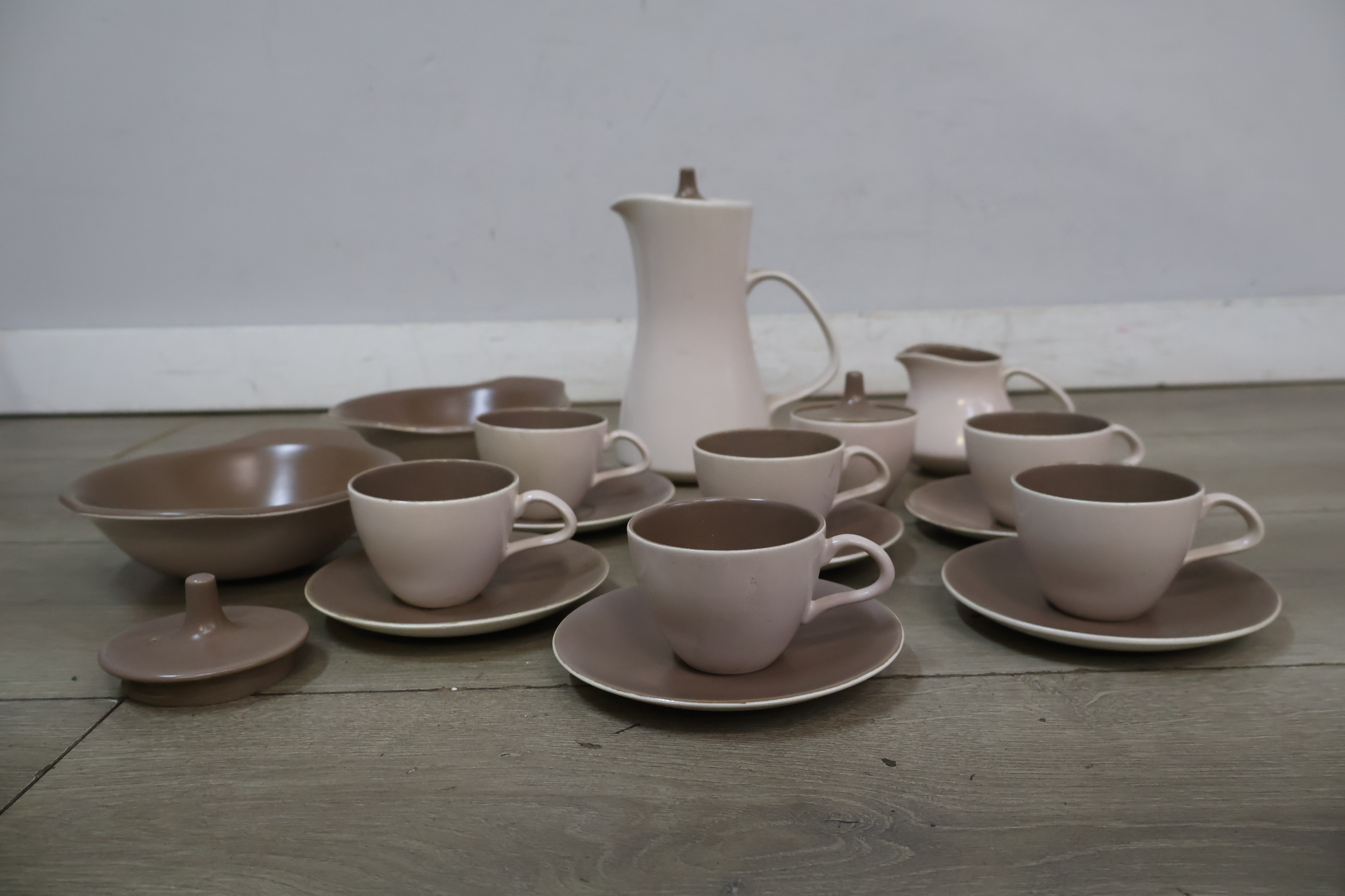 Compleet servies - Poole England' – foto 6 – kavel bij GSD Auctions, Zoeterwoude