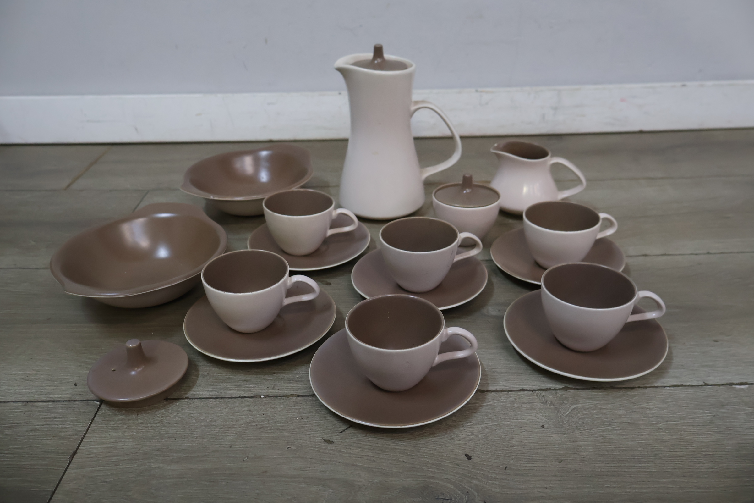 Compleet servies - Poole England' – foto 7 – kavel bij GSD Auctions, Zoeterwoude
