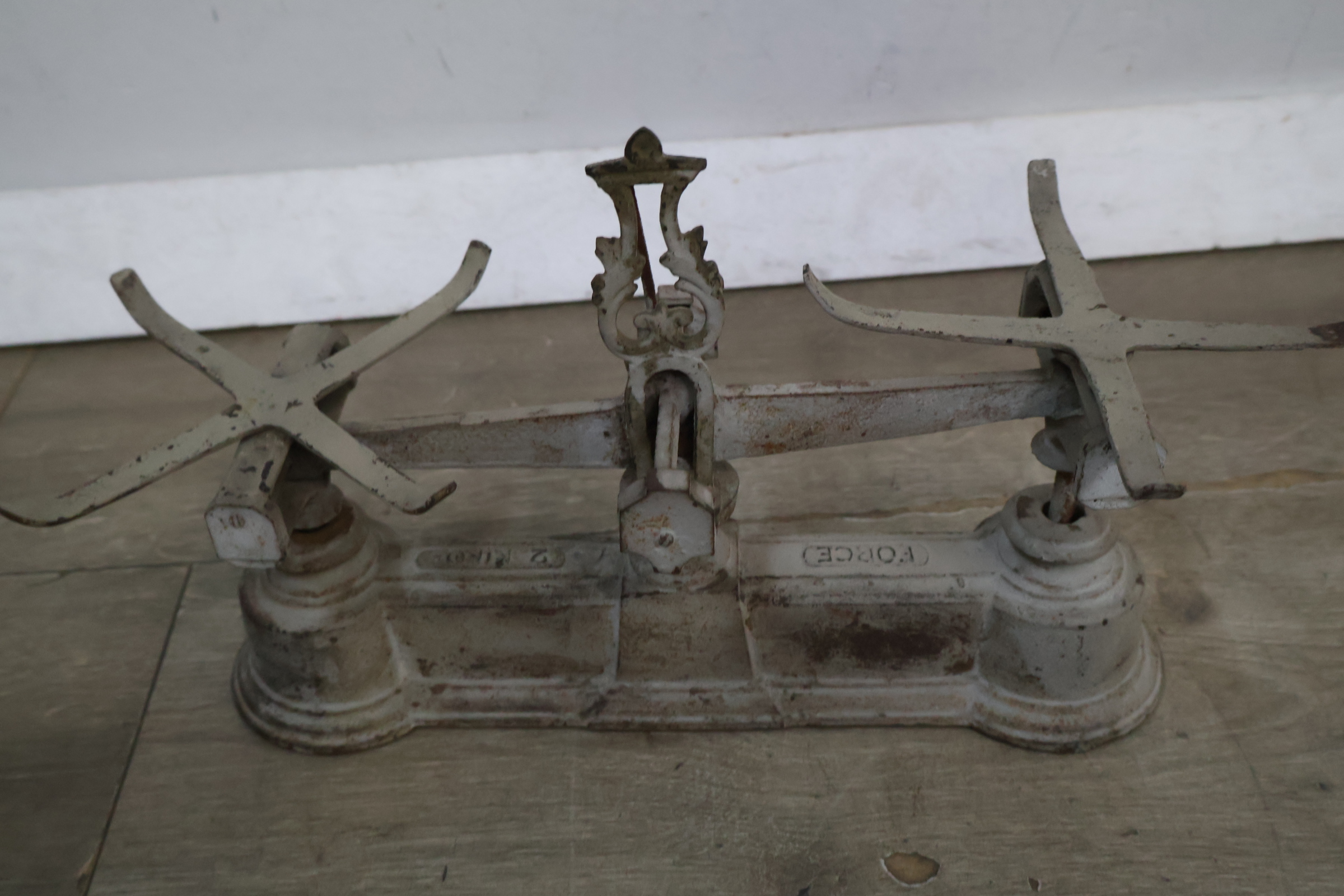 Antieke weegschaal 2 kilo' – foto 12 – kavel bij GSD Auctions, Zoeterwoude