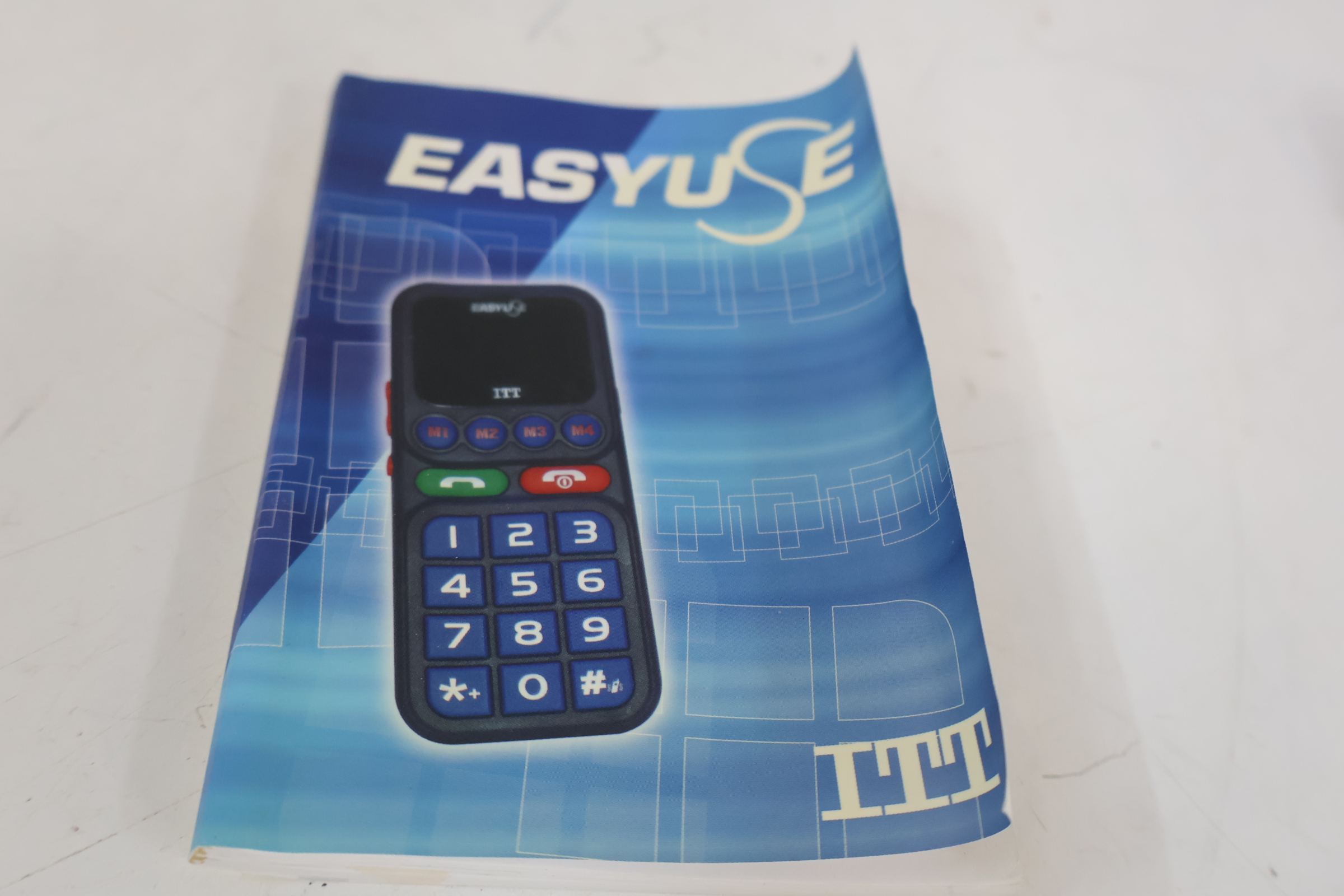 Eenvoudige mobiele telefoon met accessoires' – foto 9 – kavel bij GSD Auctions, Zoeterwoude