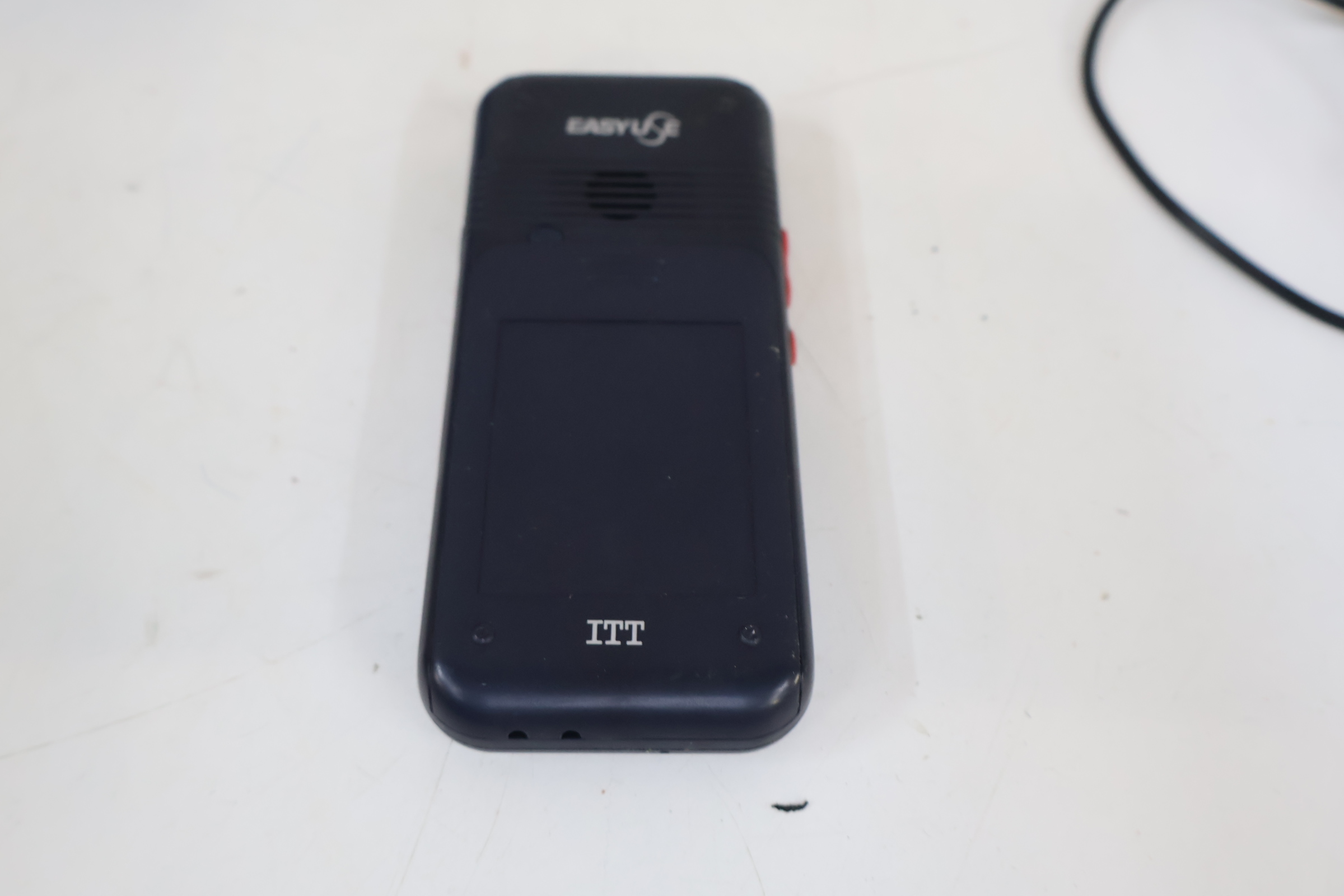 Eenvoudige mobiele telefoon met accessoires' – foto 11 – kavel bij GSD Auctions, Zoeterwoude