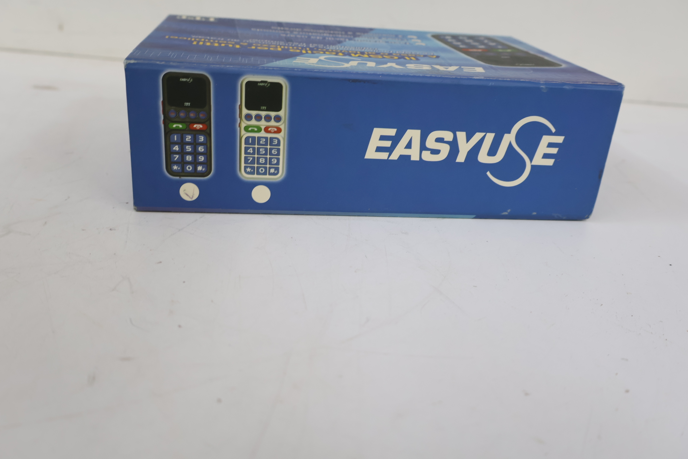 Eenvoudige mobiele telefoon met accessoires' – foto 14 – kavel bij GSD Auctions, Zoeterwoude