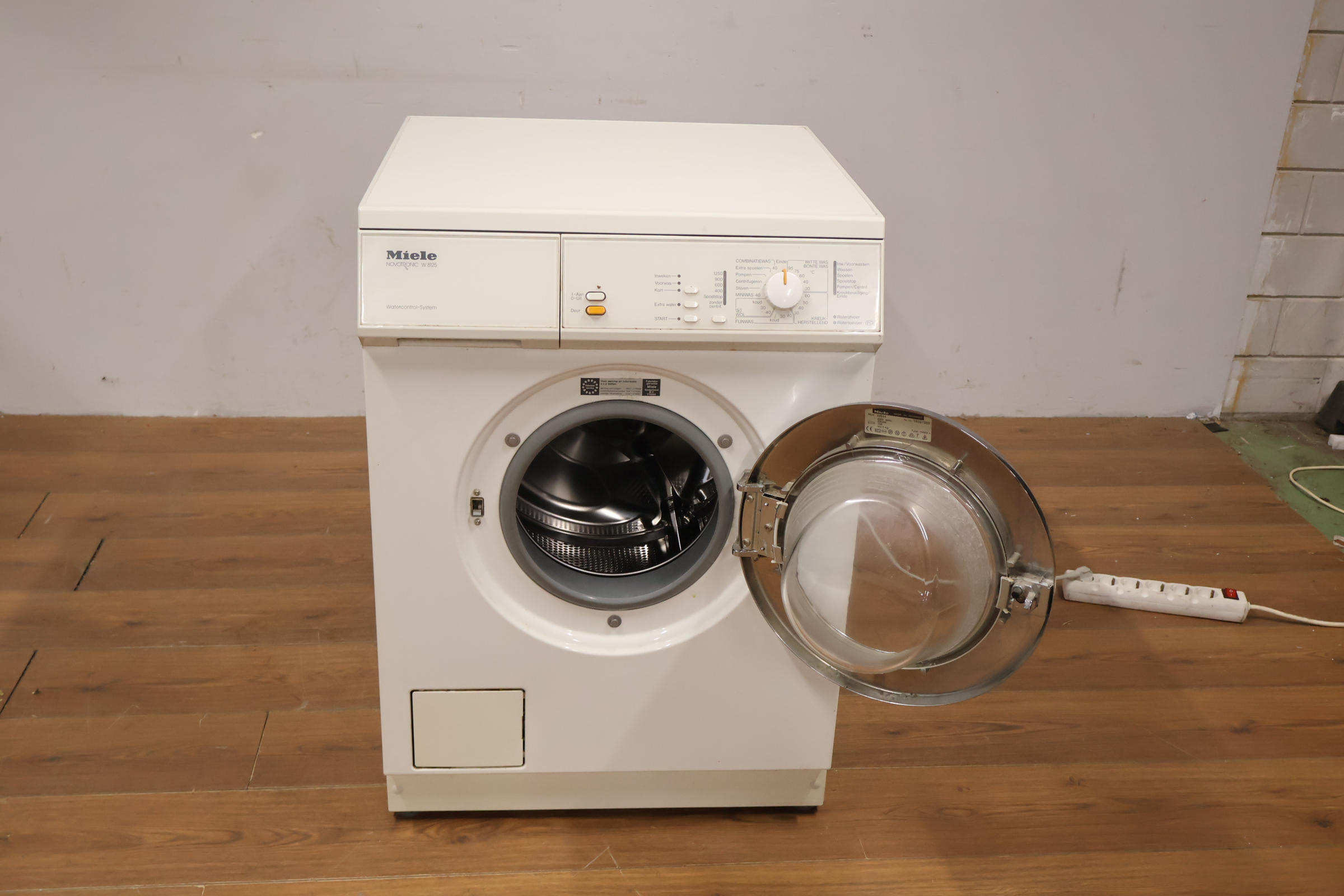 Miele Novotronic wasmachine' – foto 11 – kavel bij GSD Auctions, Zoeterwoude