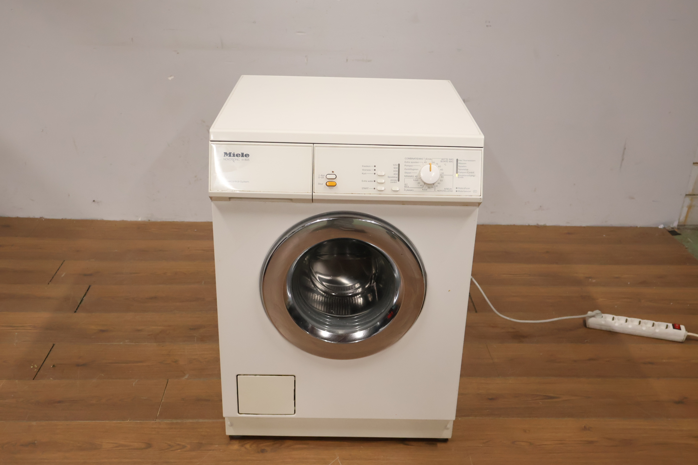 Miele Novotronic wasmachine' – foto 14 – kavel bij GSD Auctions, Zoeterwoude
