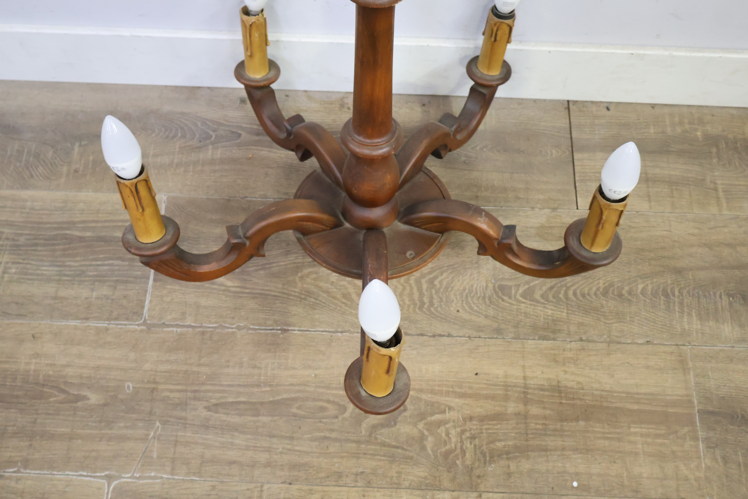 Antieke Houten Hanglamp' – foto 7 – kavel bij GSD Auctions, Zoeterwoude