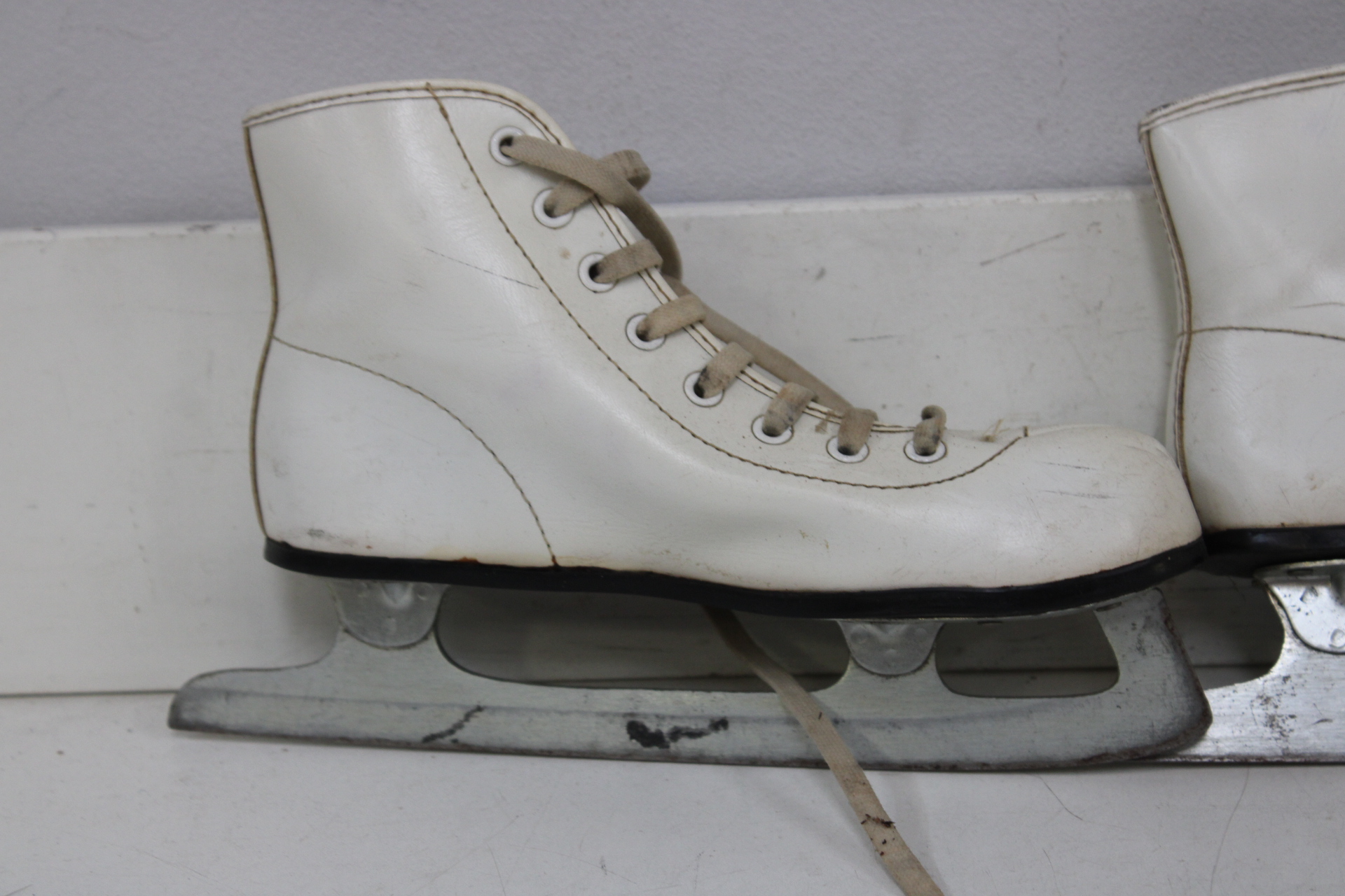 Junior Schaatsen - Maat 32' – foto 3 – kavel bij GSD Auctions, Zoeterwoude