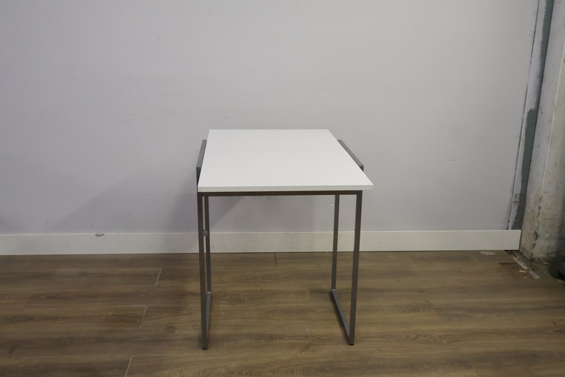 IKEA Moddus Tafel' – foto 3 – kavel bij GSD Auctions, Zoeterwoude