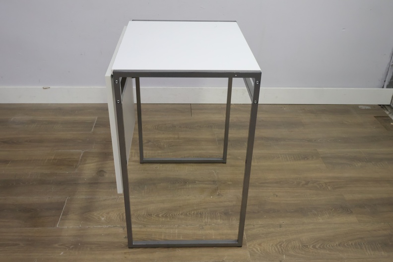 IKEA Moddus Tafel' – foto 11 – kavel bij GSD Auctions, Zoeterwoude