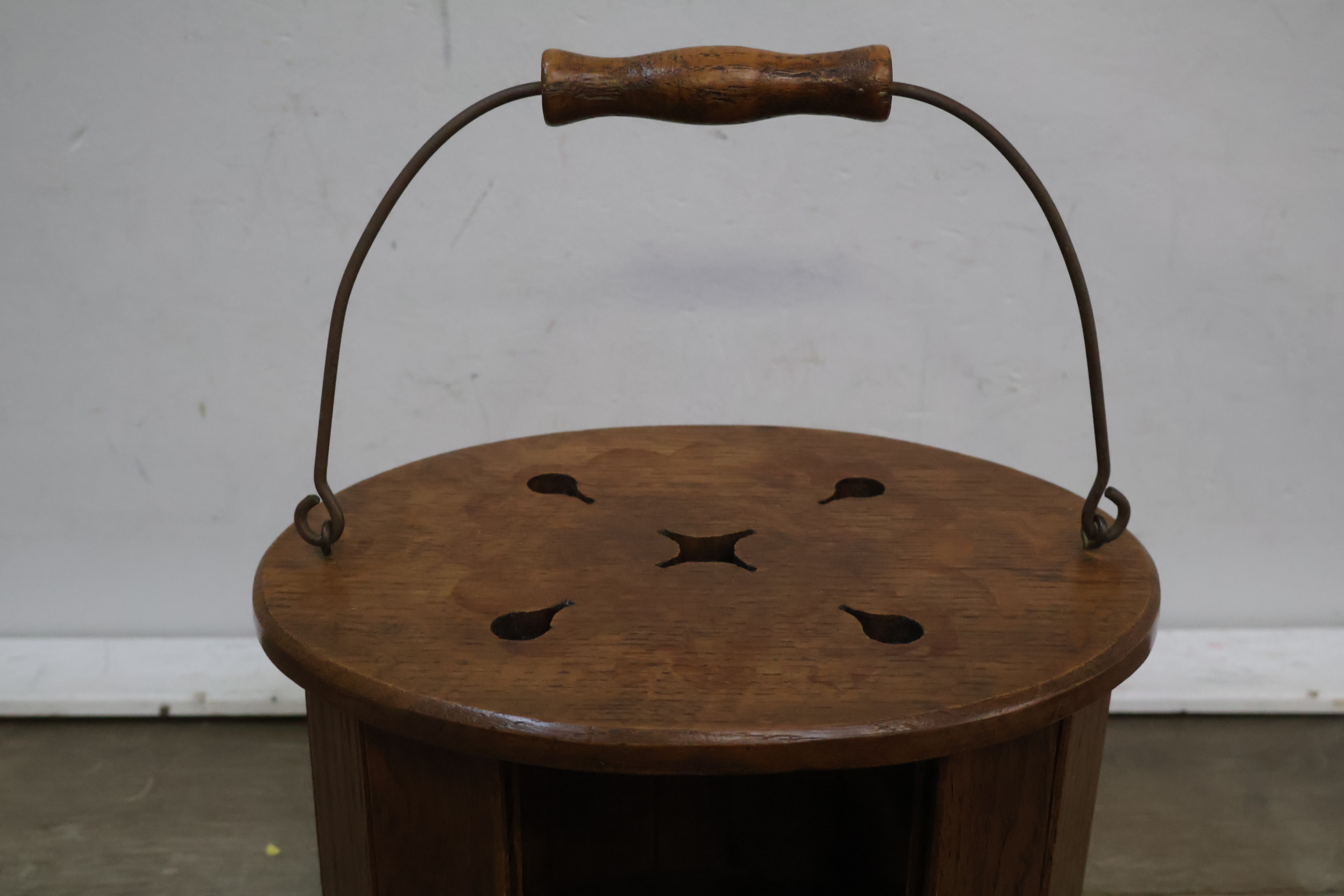 Vintage stoof' – foto 3 – kavel bij GSD Auctions, Zoeterwoude