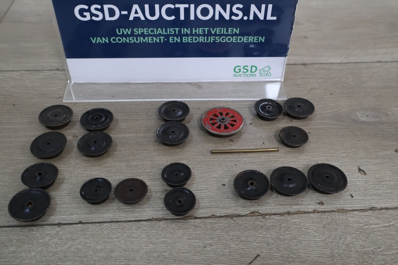 Diverse modeltrein wielen en assen' – foto 3 – kavel bij GSD Auctions, Zoeterwoude
