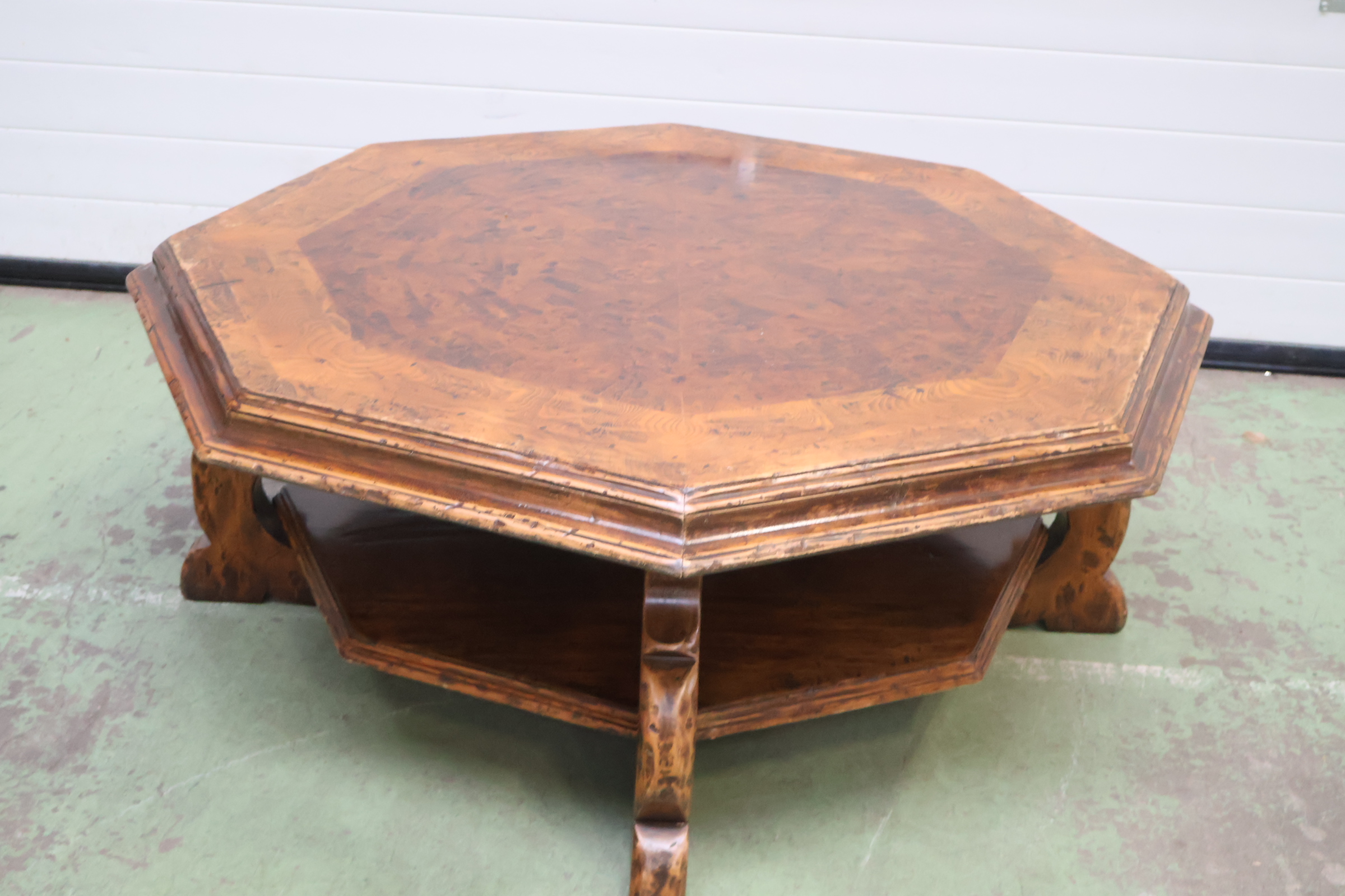Wortelnotenhouten salontafel' – foto 7 – kavel bij GSD Auctions, Zoeterwoude