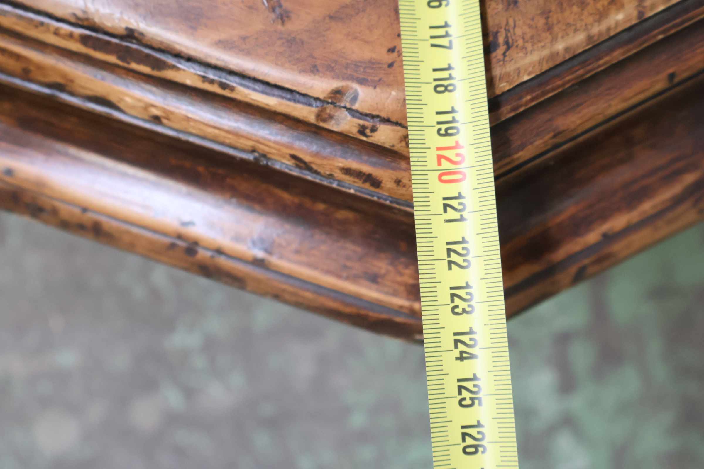 Wortelnotenhouten salontafel' – foto 13 – kavel bij GSD Auctions, Zoeterwoude