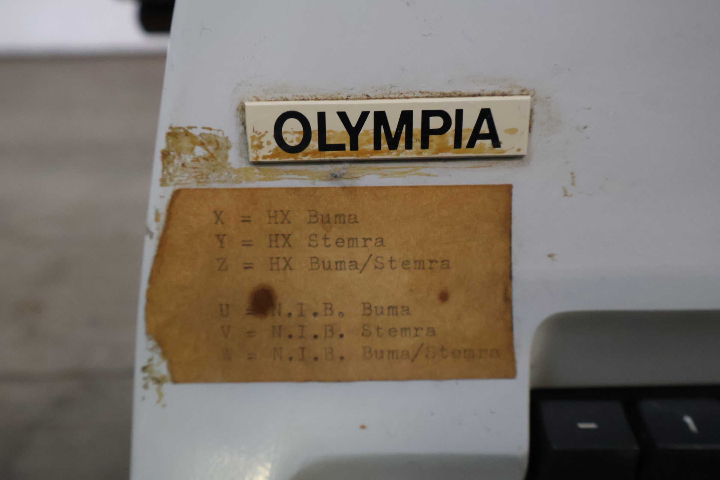 Olympia typemachine' – foto 9 – kavel bij GSD Auctions, Zoeterwoude