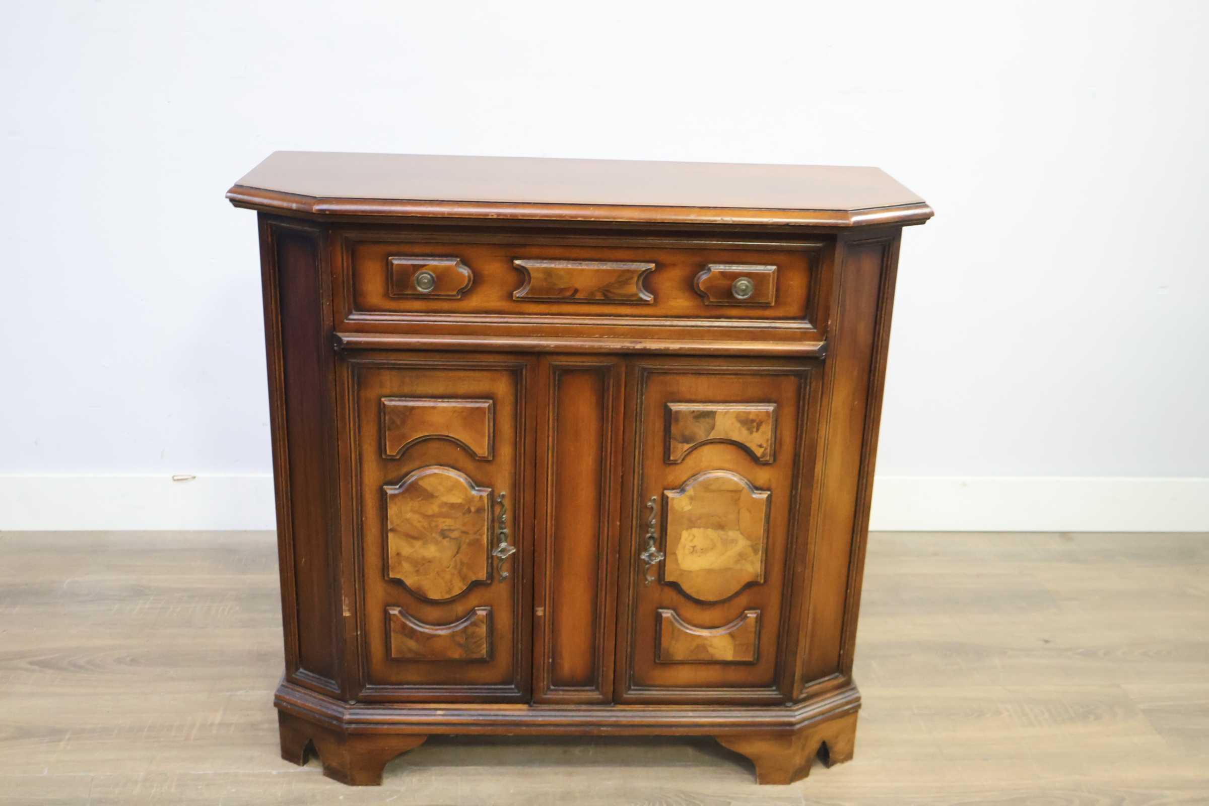Antiek houten Console Kastje' – foto 13 – kavel bij GSD Auctions, Zoeterwoude
