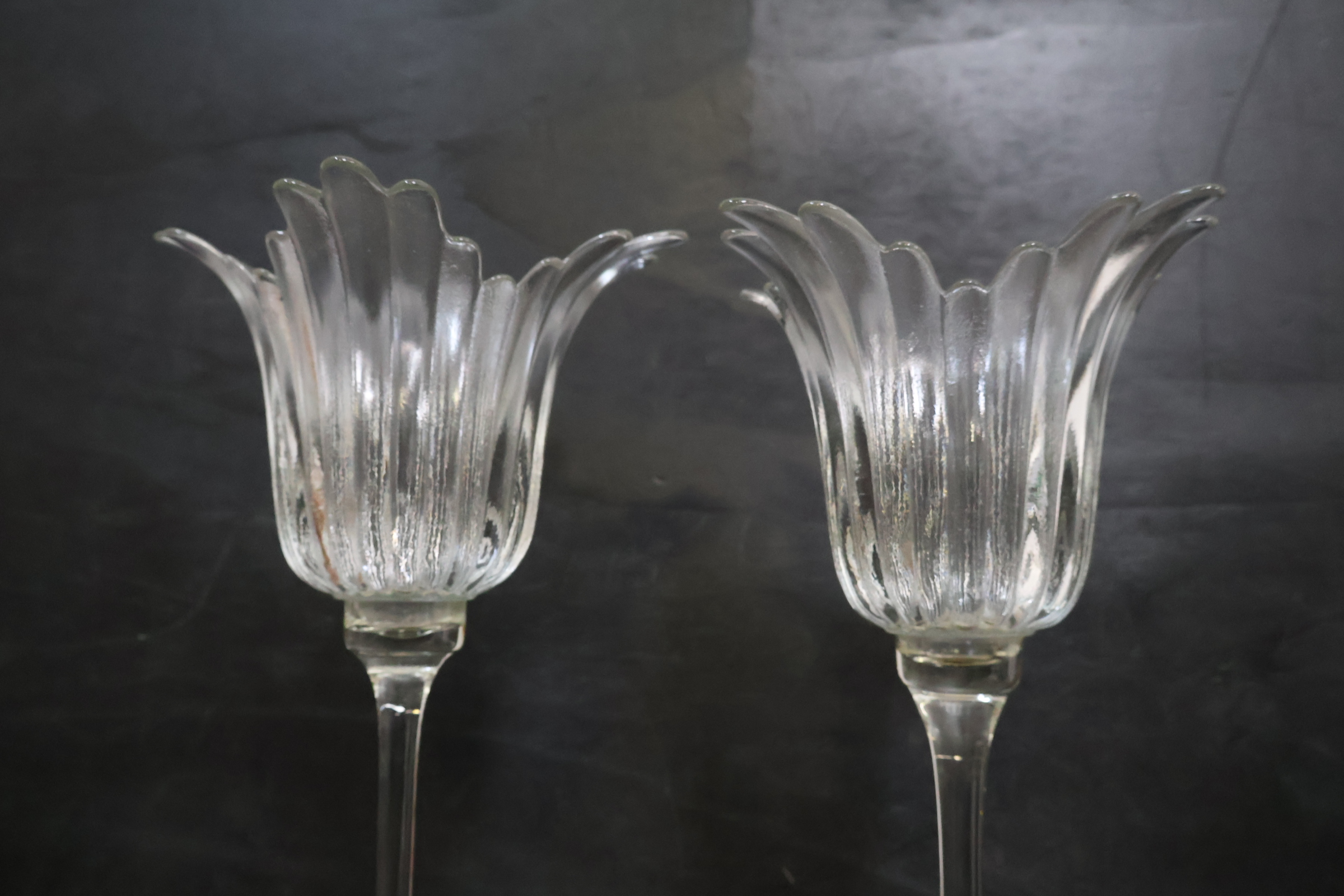 Set glazen kandelaren met bloemmotief' – foto 6 – kavel bij GSD Auctions, Zoeterwoude