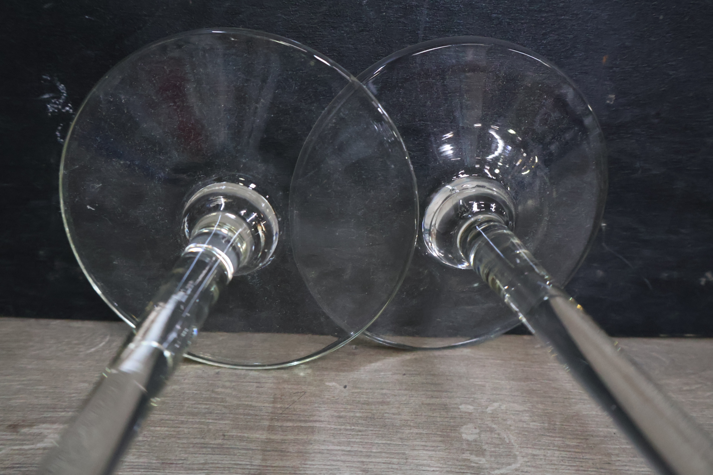 Set glazen kandelaren met bloemmotief' – foto 12 – kavel bij GSD Auctions, Zoeterwoude