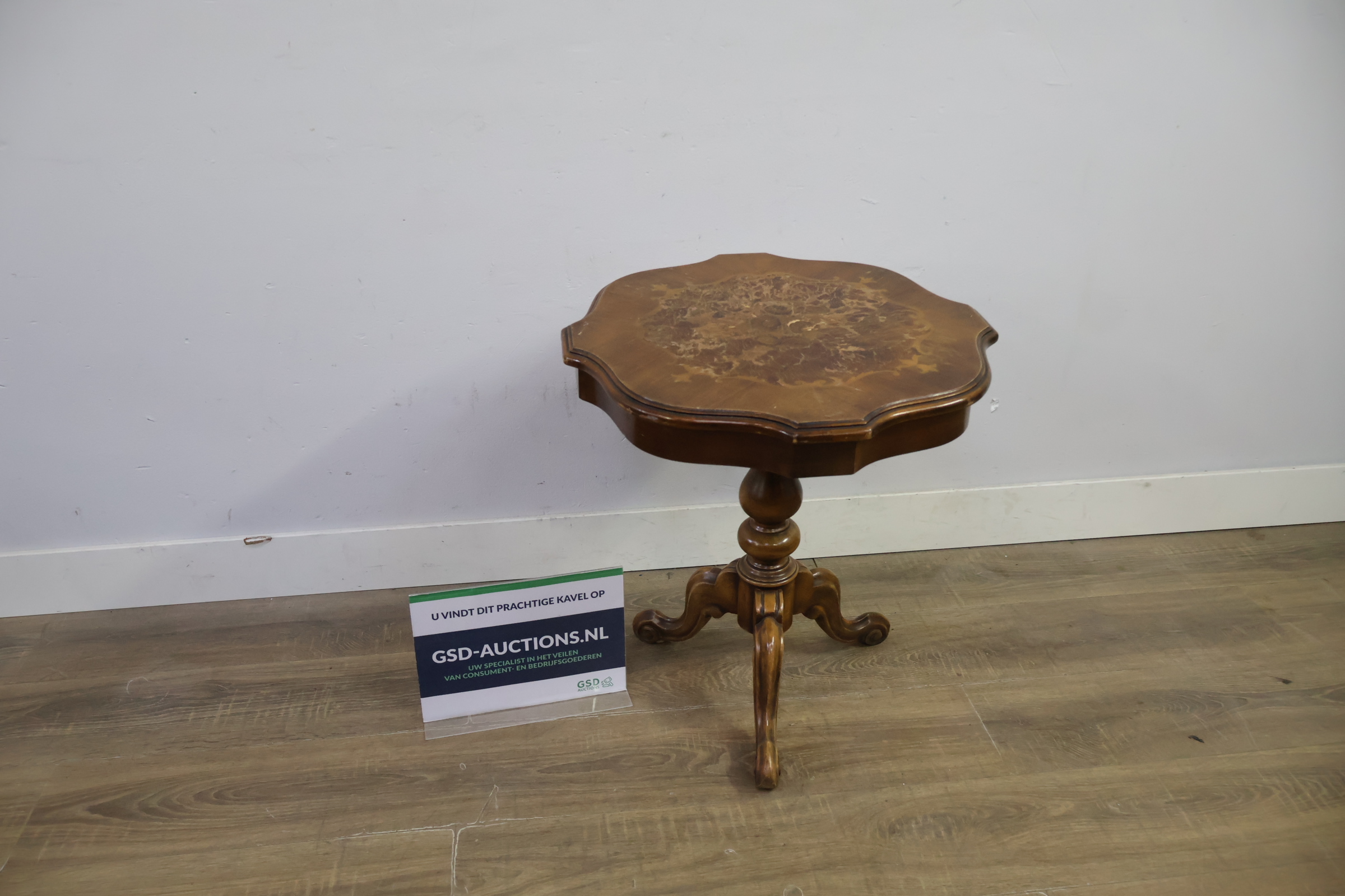 Antieke Klassieke houten bijzettafel' – foto 2 – kavel bij GSD Auctions, Zoeterwoude